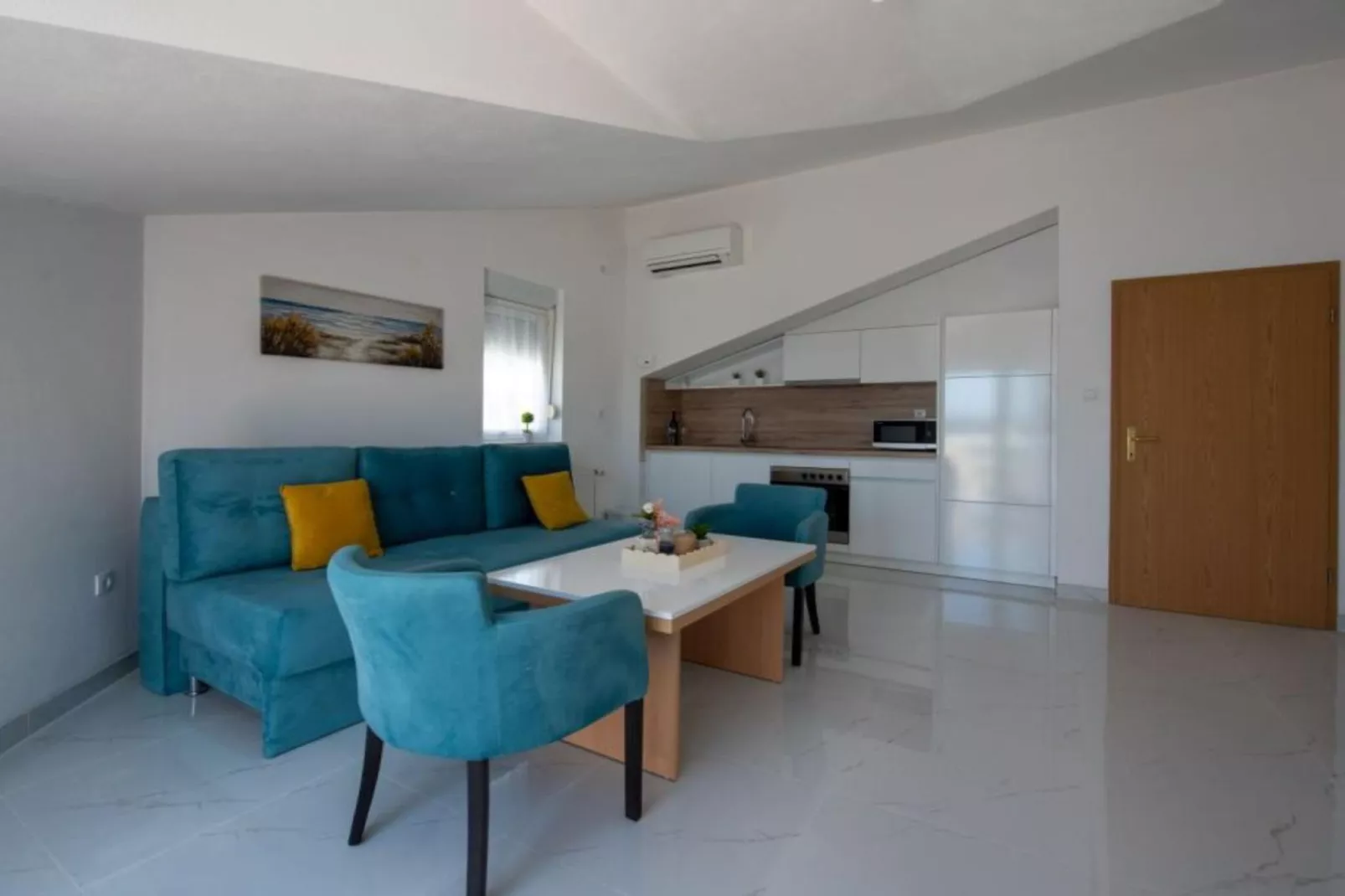 Villa Tomi - Studio With Balcony (10)