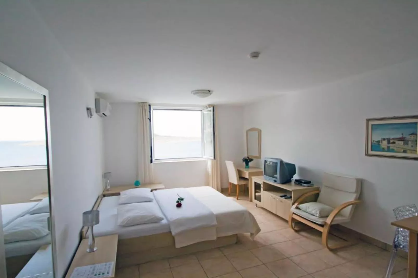 Beachfront Apartments Tamarix - Studio Apartment 1
