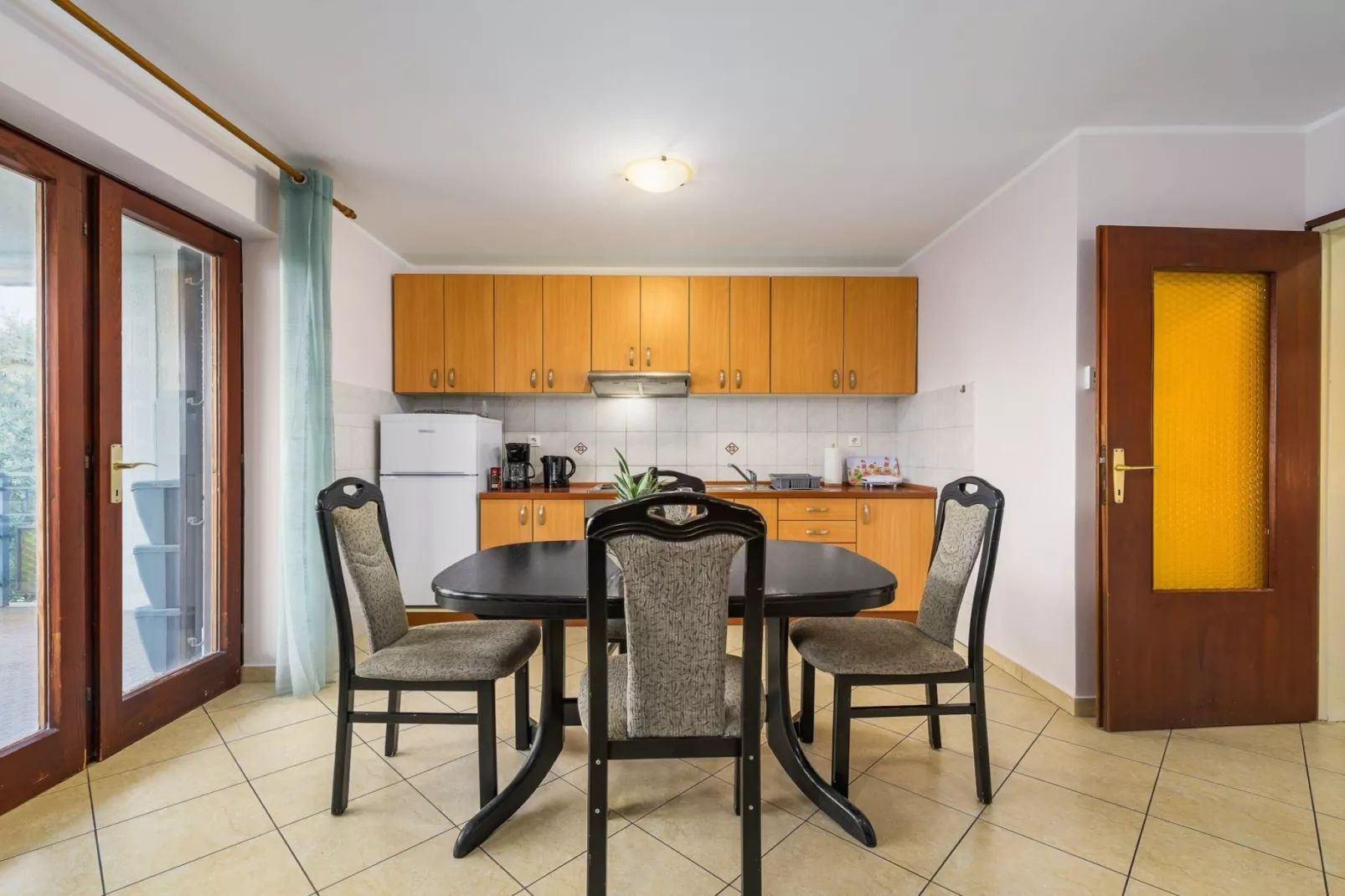Charming Lovran Apartments with Wonderful Sea View - Two Bedroom Apartment - Eetkamer