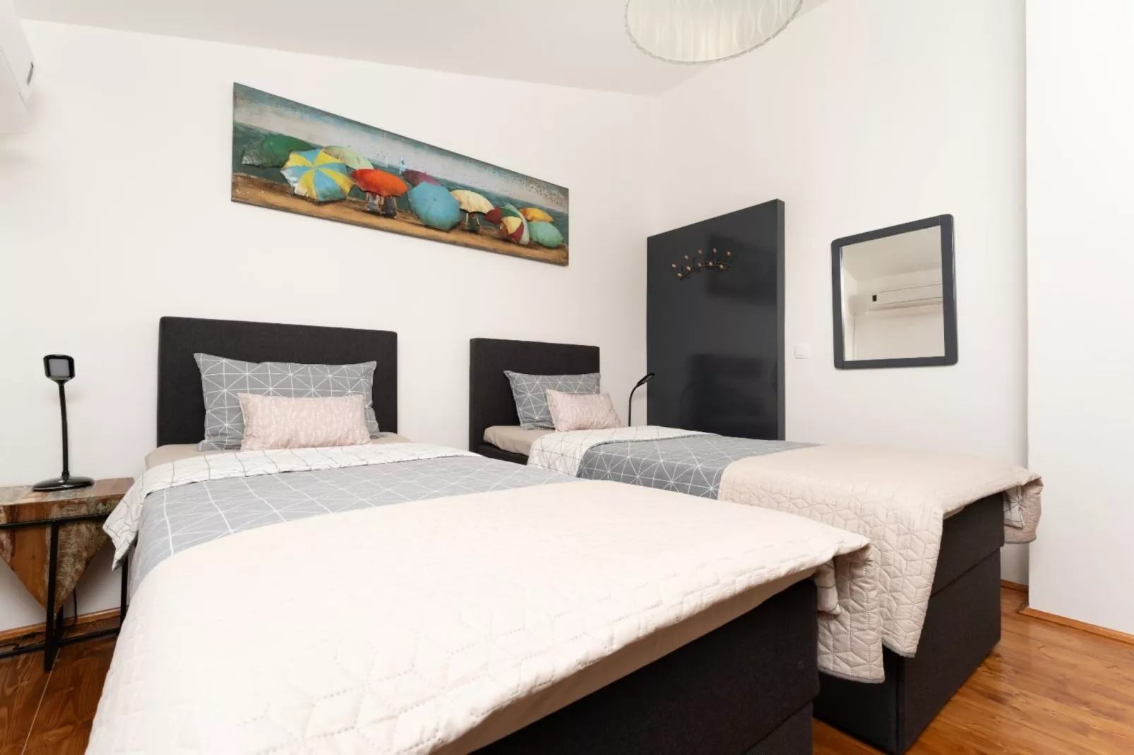 Stylish Two Bedroom Apartment in Labin - Two Bedroom Apartment with Terrace - Eetkamer