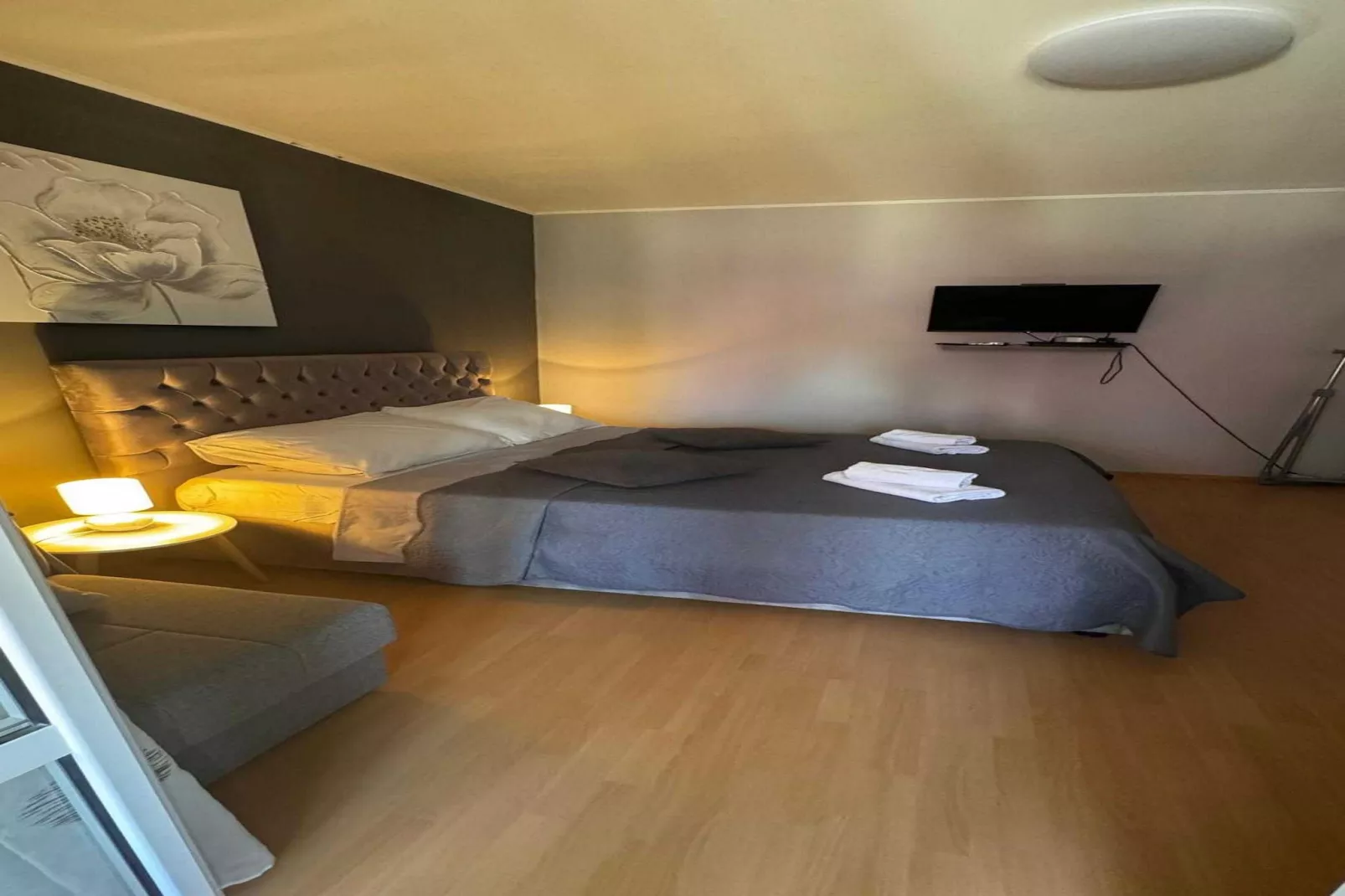 Elegant Trogir Apartment with Garden Terrace - Two Bedroom Apartment - Slaapkamer