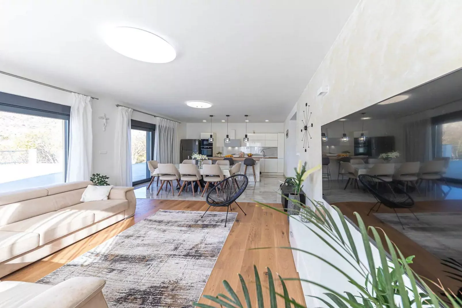 Luxurious Sanctuary Villa Primorski Dolac with Pool - Three Bedroom Villa with Pool - Woonkamer