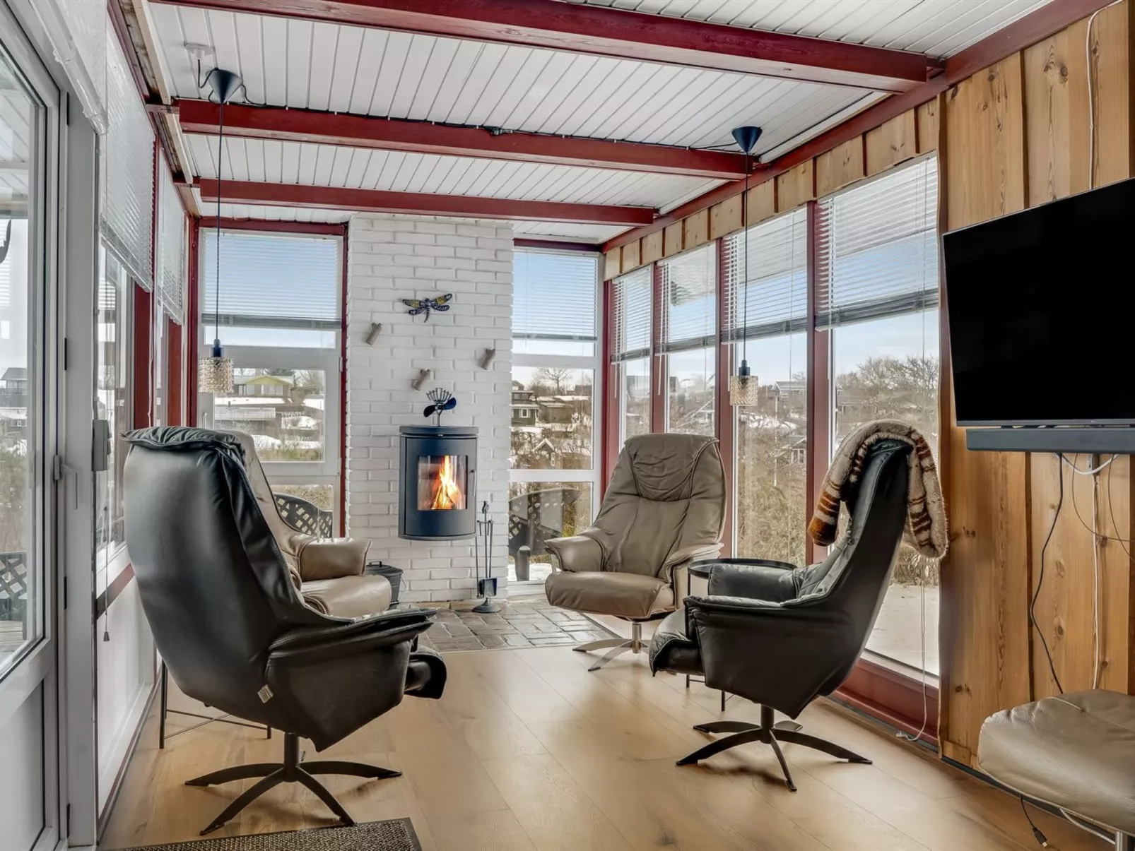 "Dimo" - 75m to the fjord - Binnen