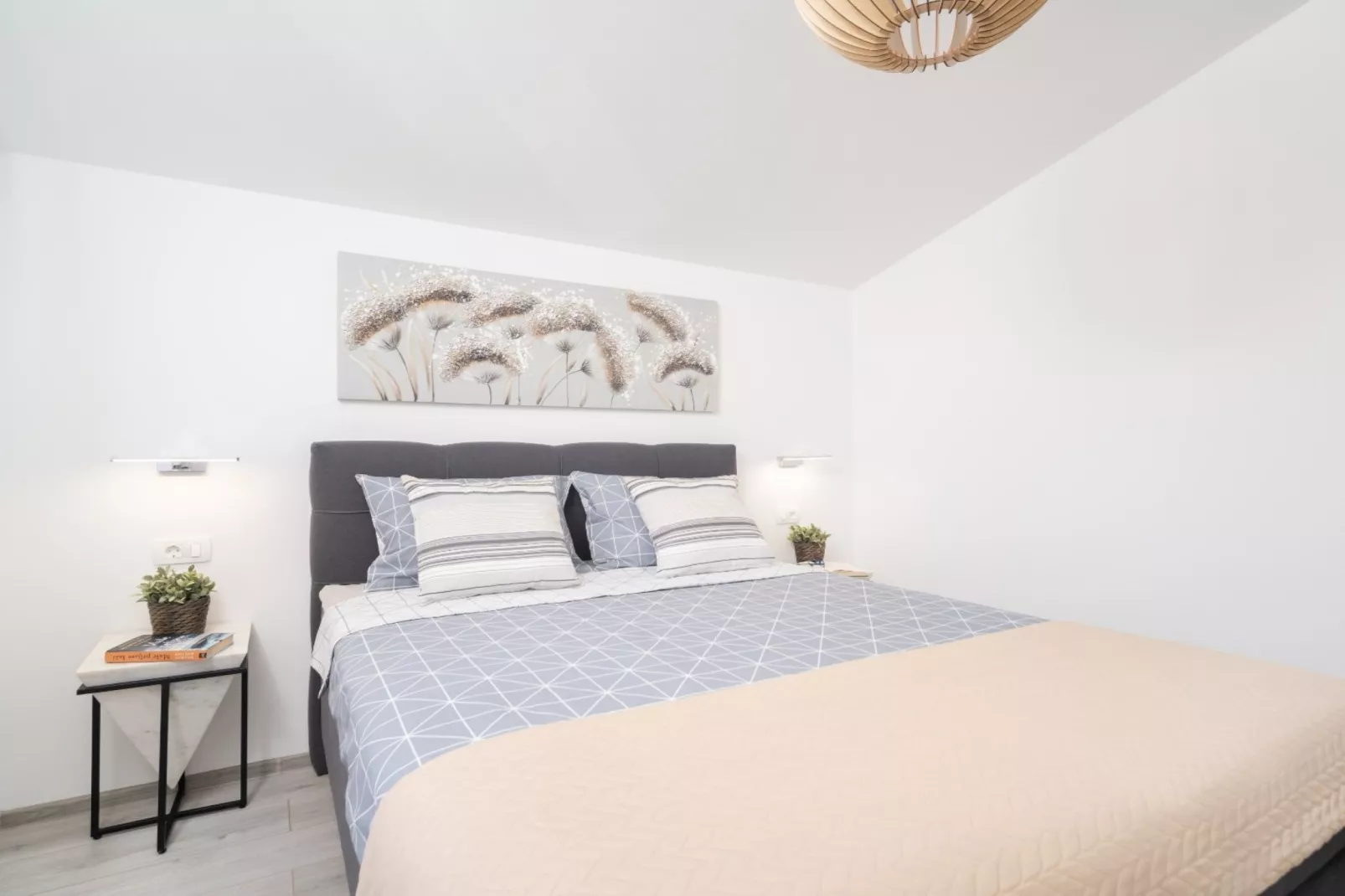 Stylish Two Bedroom Apartment in Labin - Two Bedroom Apartment with Terrace - Eetkamer