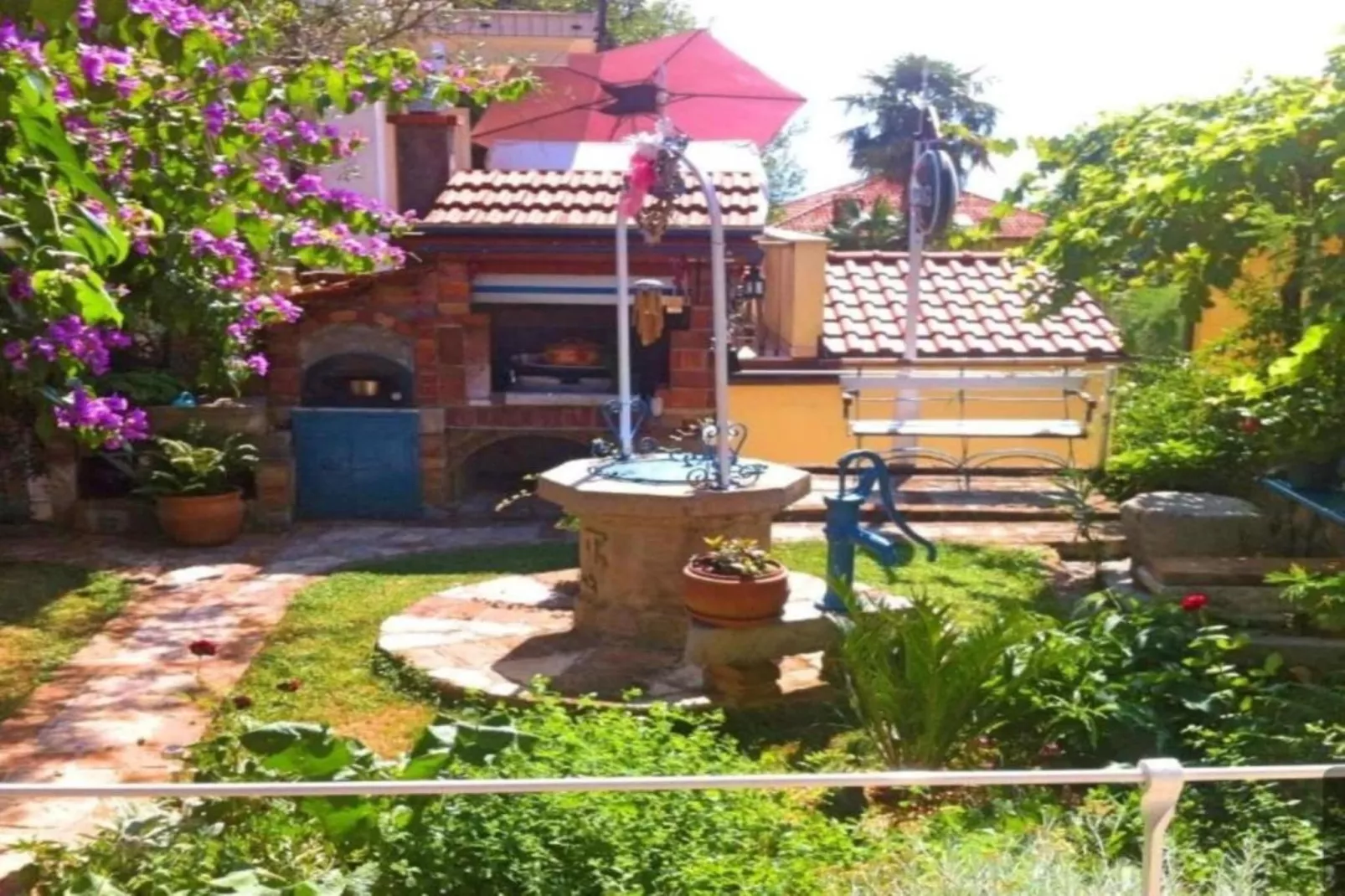 Sunny Lovran Apartment with Terrace and Sea View - One Bedroom Apartment - Buitenlucht