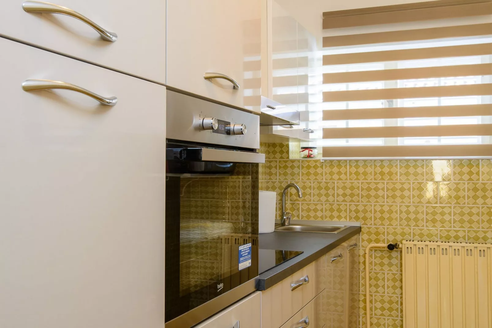 Modern Apartment Near Trogir Beach with Sea View Terrace and Lounge Area - Two Bedroom Apartment - Keuken