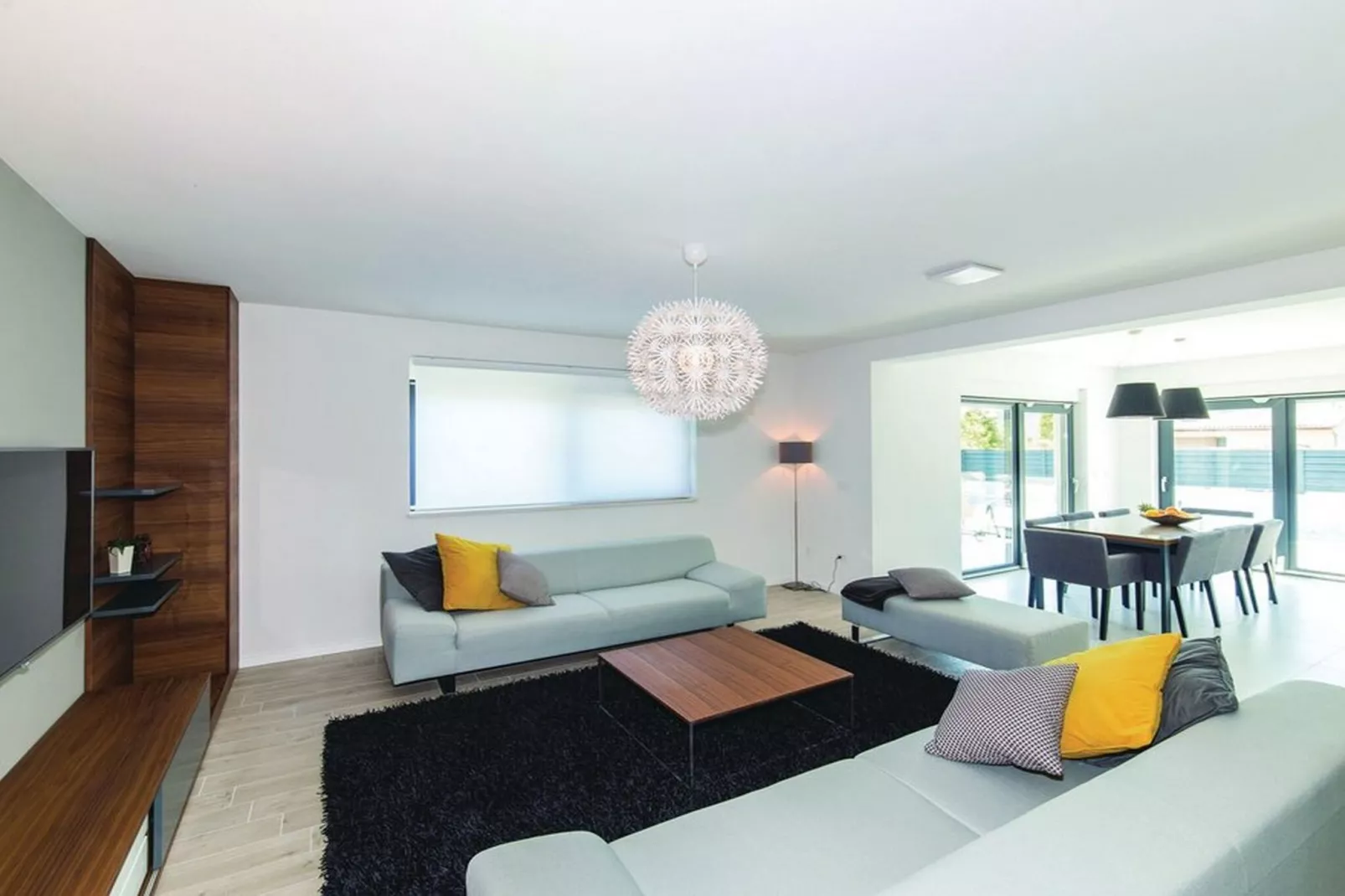 Modern Kastel Villa with Private Pool, Gym, and Large Outdoor Space - Eight Bedroom Villa - Woonkamer