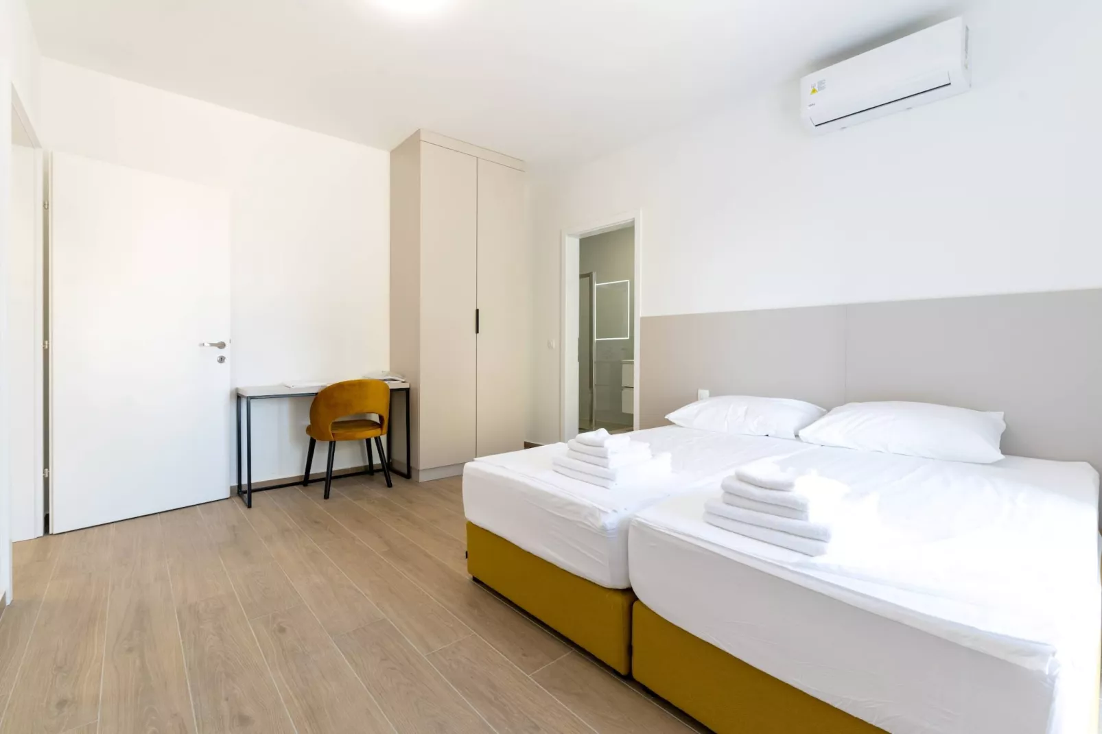 Luxury Living at Horizon Retreat - Three Bedroom Apartment (owner Central S1) - Slaapkamer