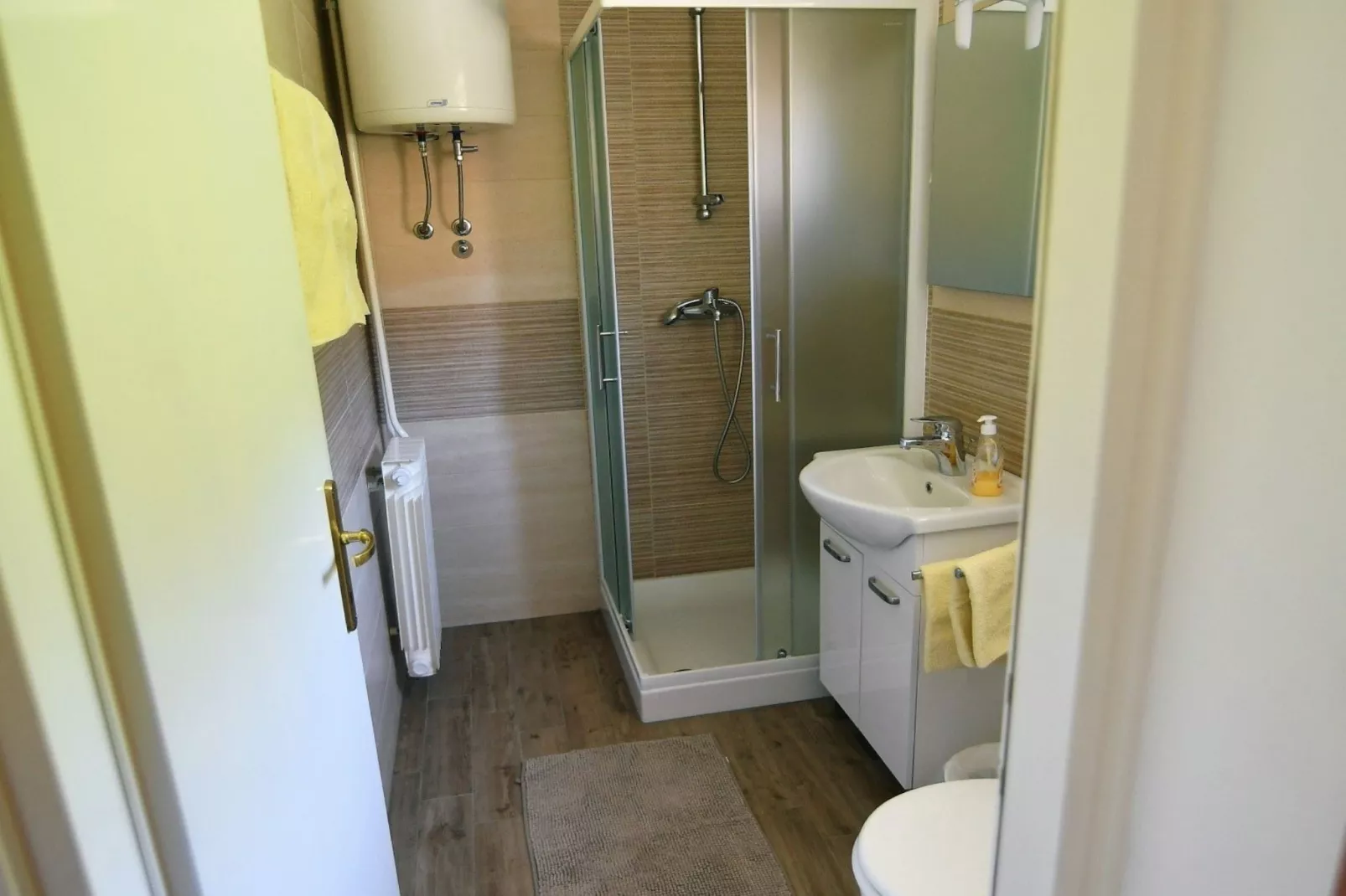 Scenic Retreat Rooms and Family Apartments - Double Room with Sea View 4 - Badkamer