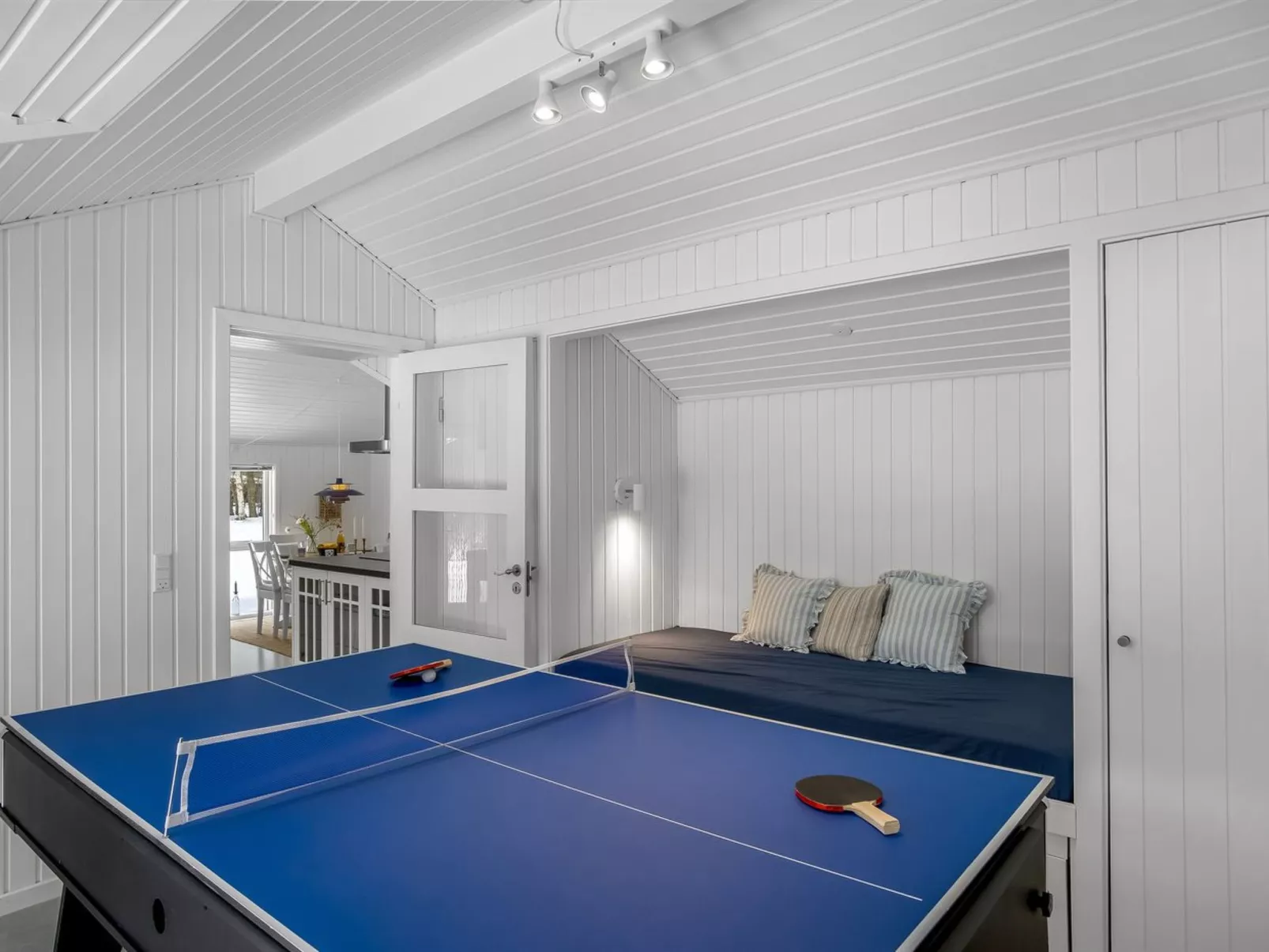 "Stasia" - 1.5km from the sea - Binnen