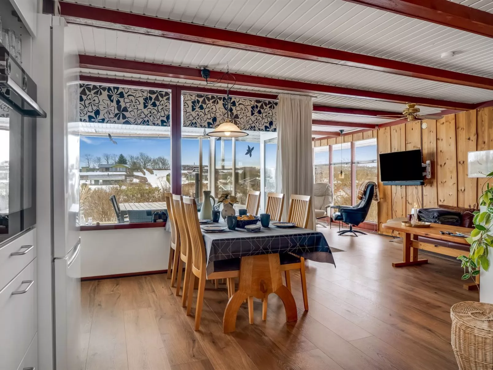 "Dimo" - 75m to the fjord - Binnen