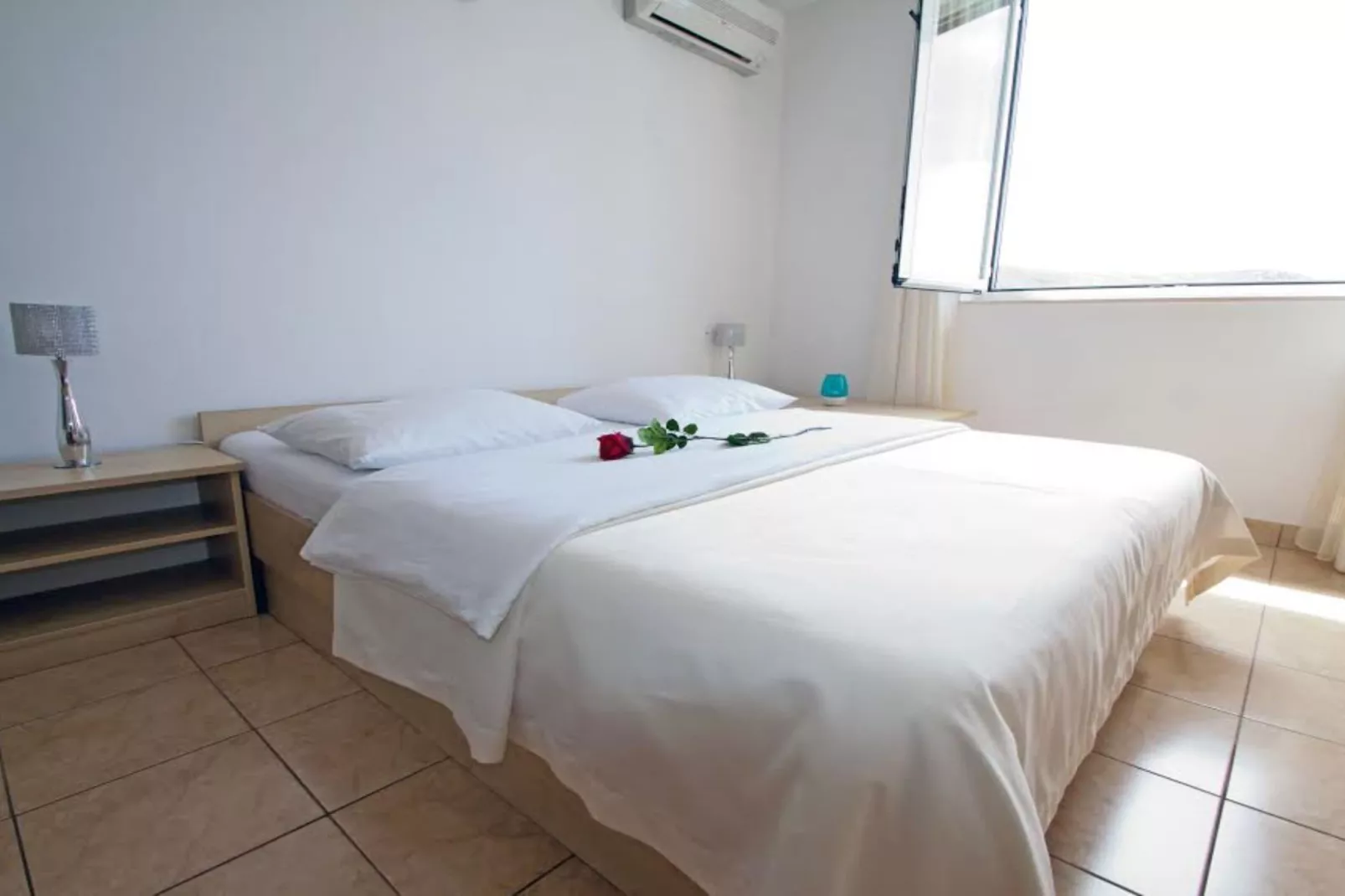 Beachfront Apartments Tamarix - Superior One Bedroom Apartment (Grand) 4 - Slaapkamer