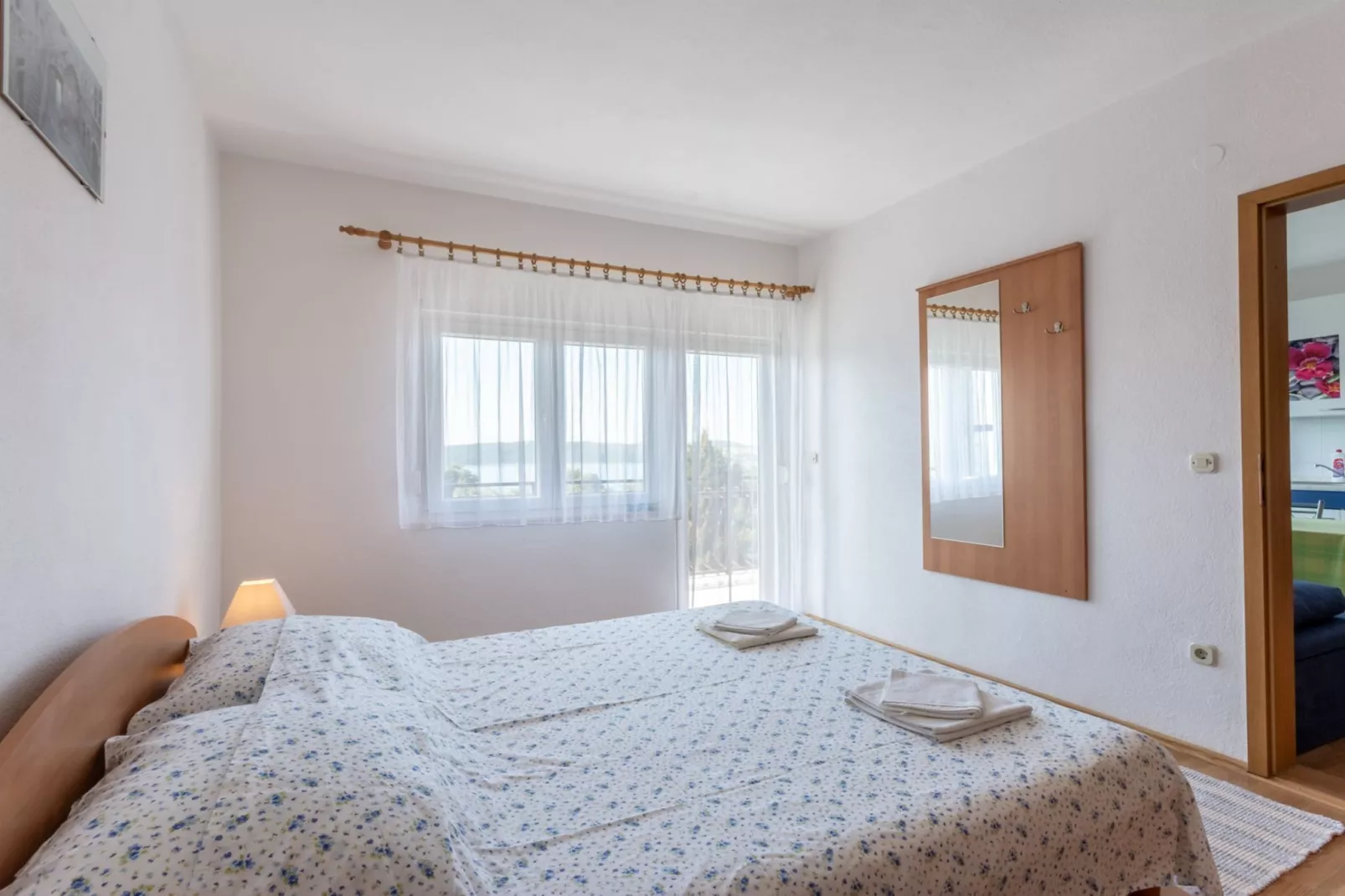 Charming Trogir Apartments with Balcony - Comfort One Bedroom Apartment with Balcony - Slaapkamer