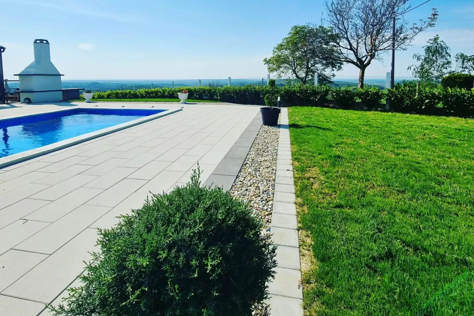 Villa Cerina - Three Bedorom Villa with Outdoor Swimming Pool - Tuinen zomer
