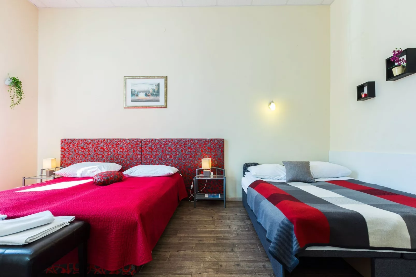 Charming and Historic Old Town Apartments - One Bedroom Apartment - Slaapkamer