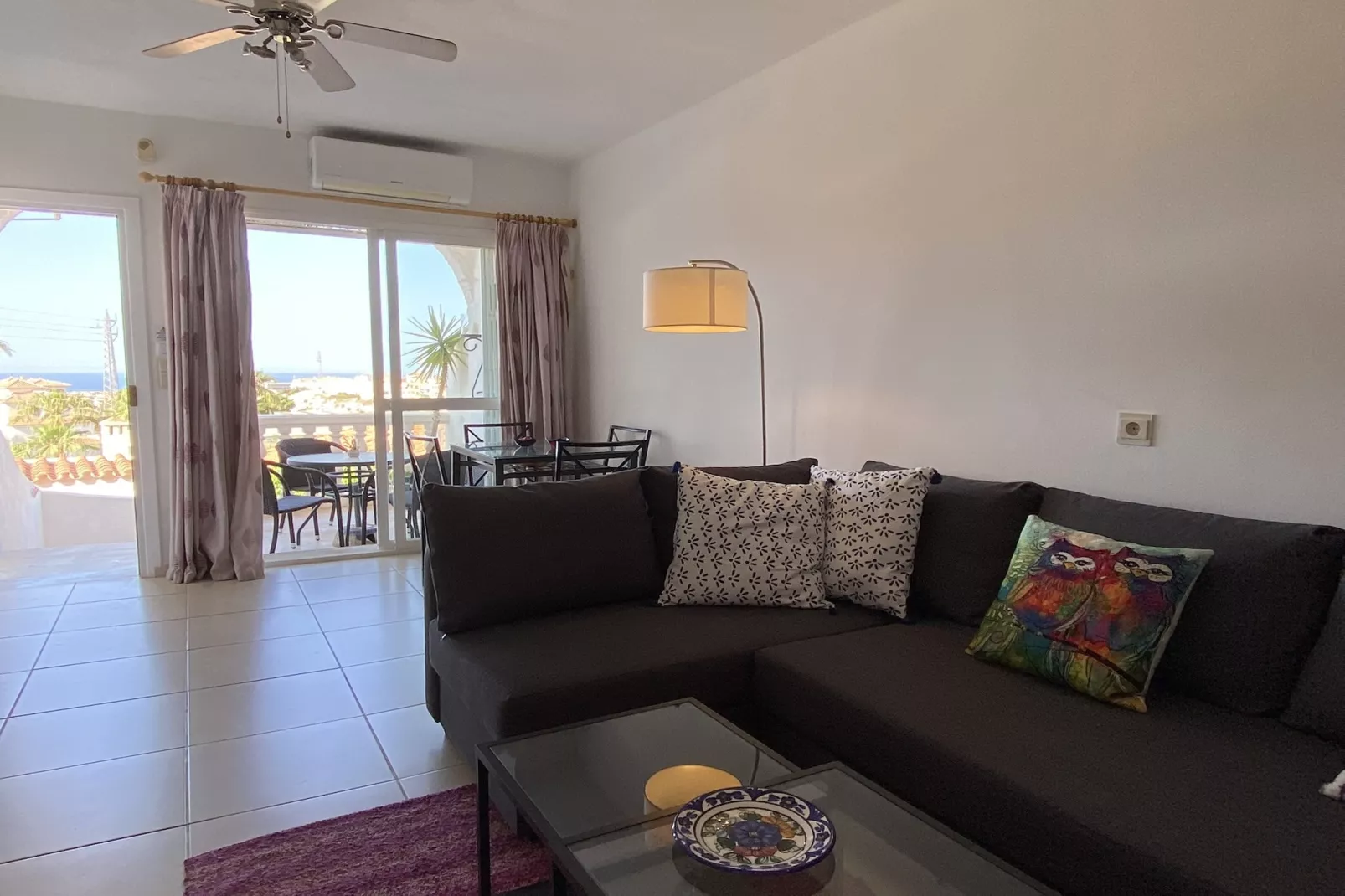 Naricha 3 Apartments by Casasol - Woonkamer