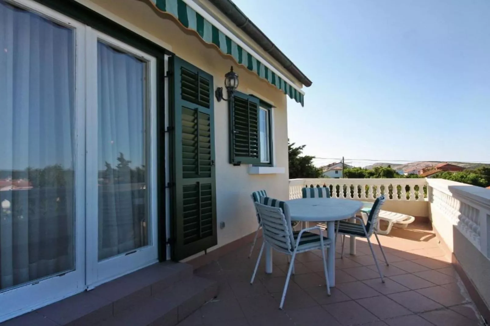 Beachside Serenity Apartments in Barbot - One Bedroom Apartment with Terrace and Sea View (Owner RED) - Buitenlucht
