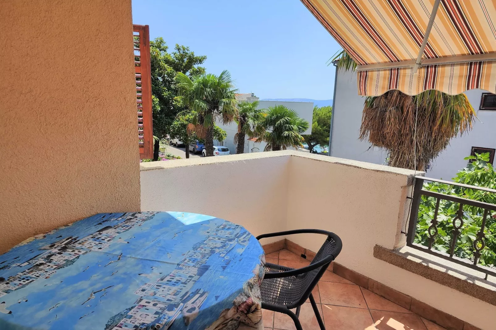 Comfortable Crikvenica Stay with Private Parking - One Bedroom Apartment - Terrasbalkon