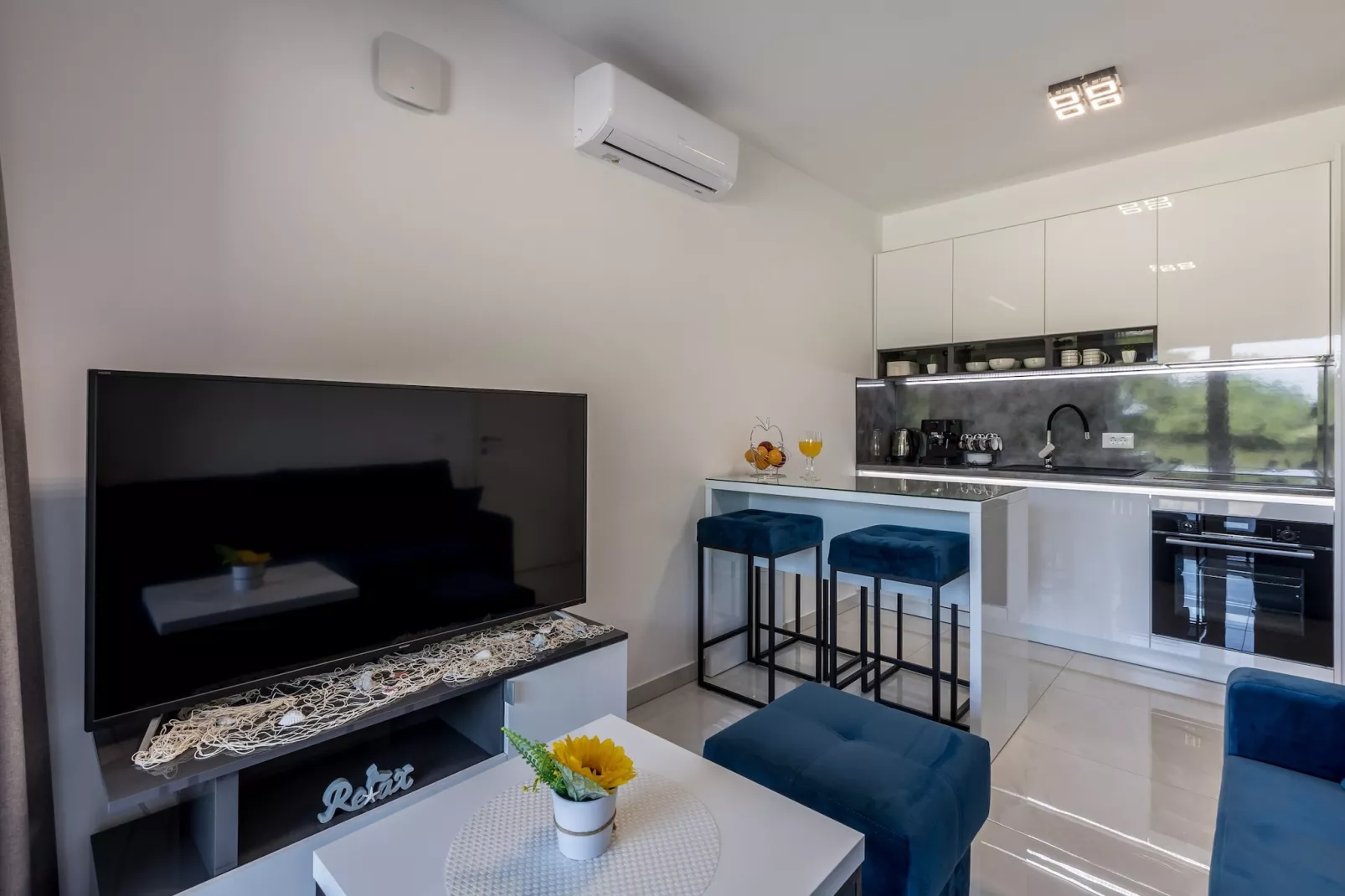 Scenic Kastel Luksic Apartments - One Bedroom Apartment (owner sjever manji) - Woonkamer
