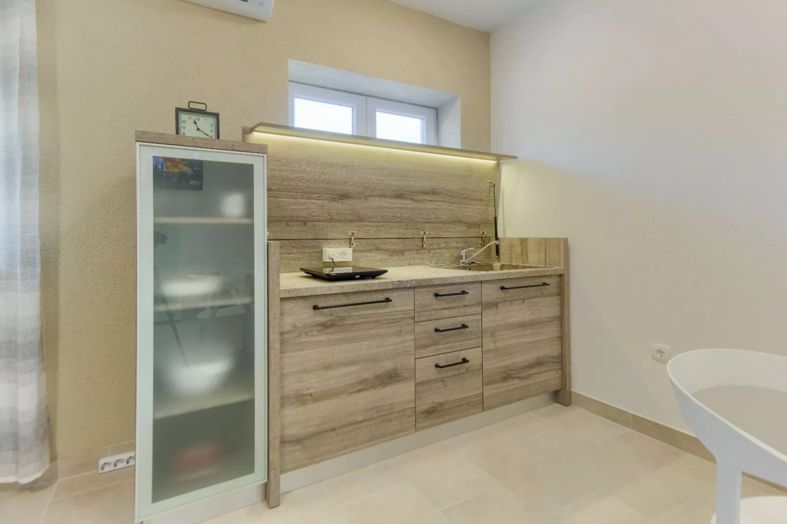 Majestic Kastel Stari Apartment with Terrace - Two Bedroom Apartment with Terrace - Keuken