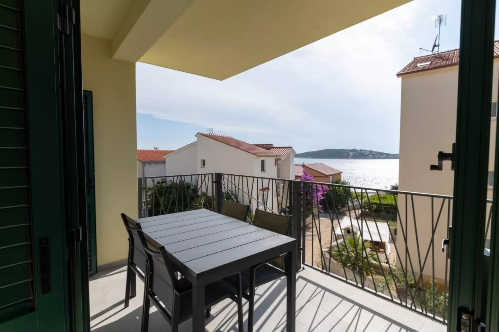 Luxury Living at Horizon Retreat - Comfort Two Bedroom Apartment  (owner Central S4) - Terrasbalkon