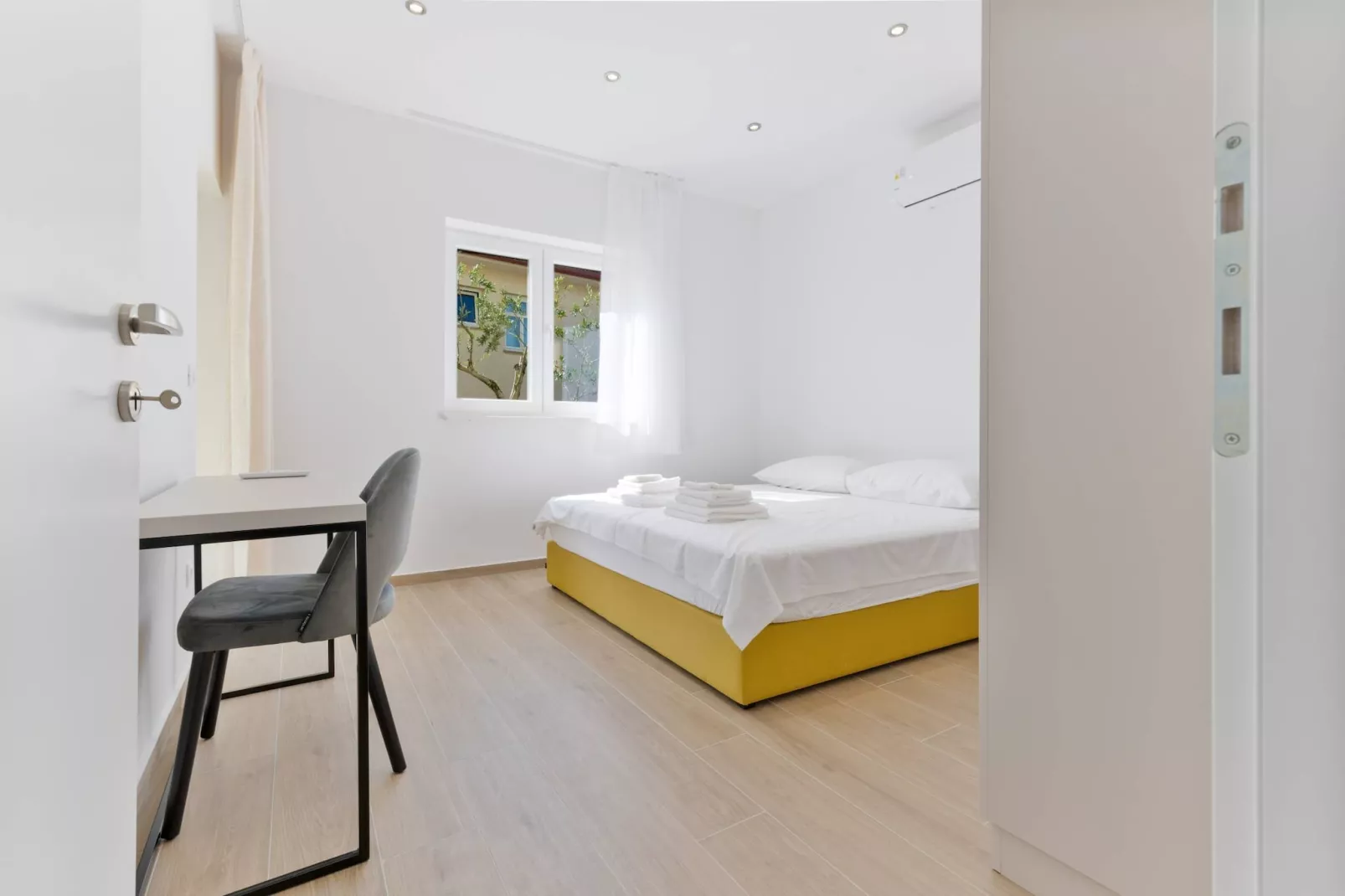 Luxury Living at Horizon Retreat - Premium Two Bedroom Apartment (owner West S5) - Slaapkamer
