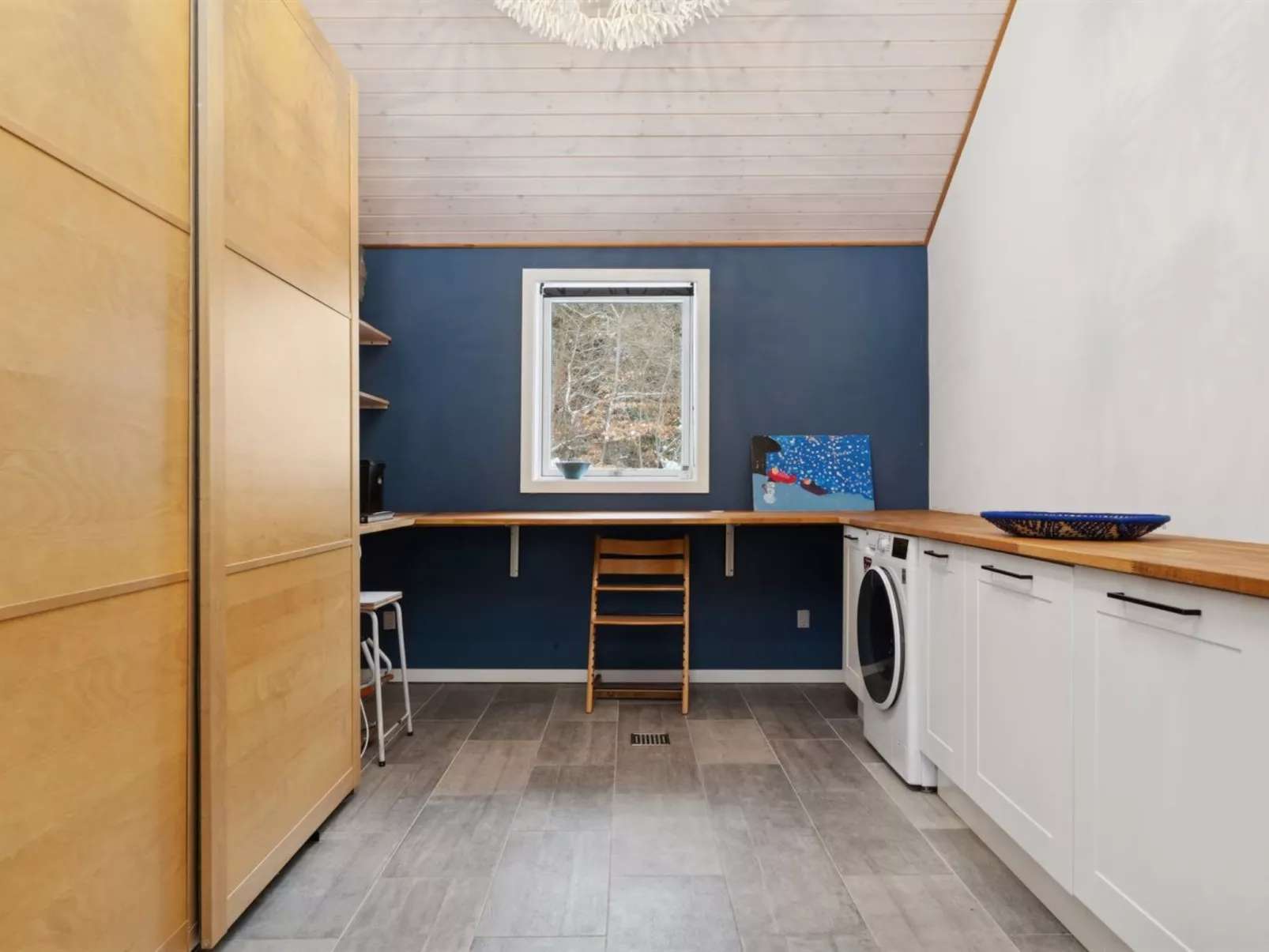 "Hansi" - 2.1km from the sea - Binnen