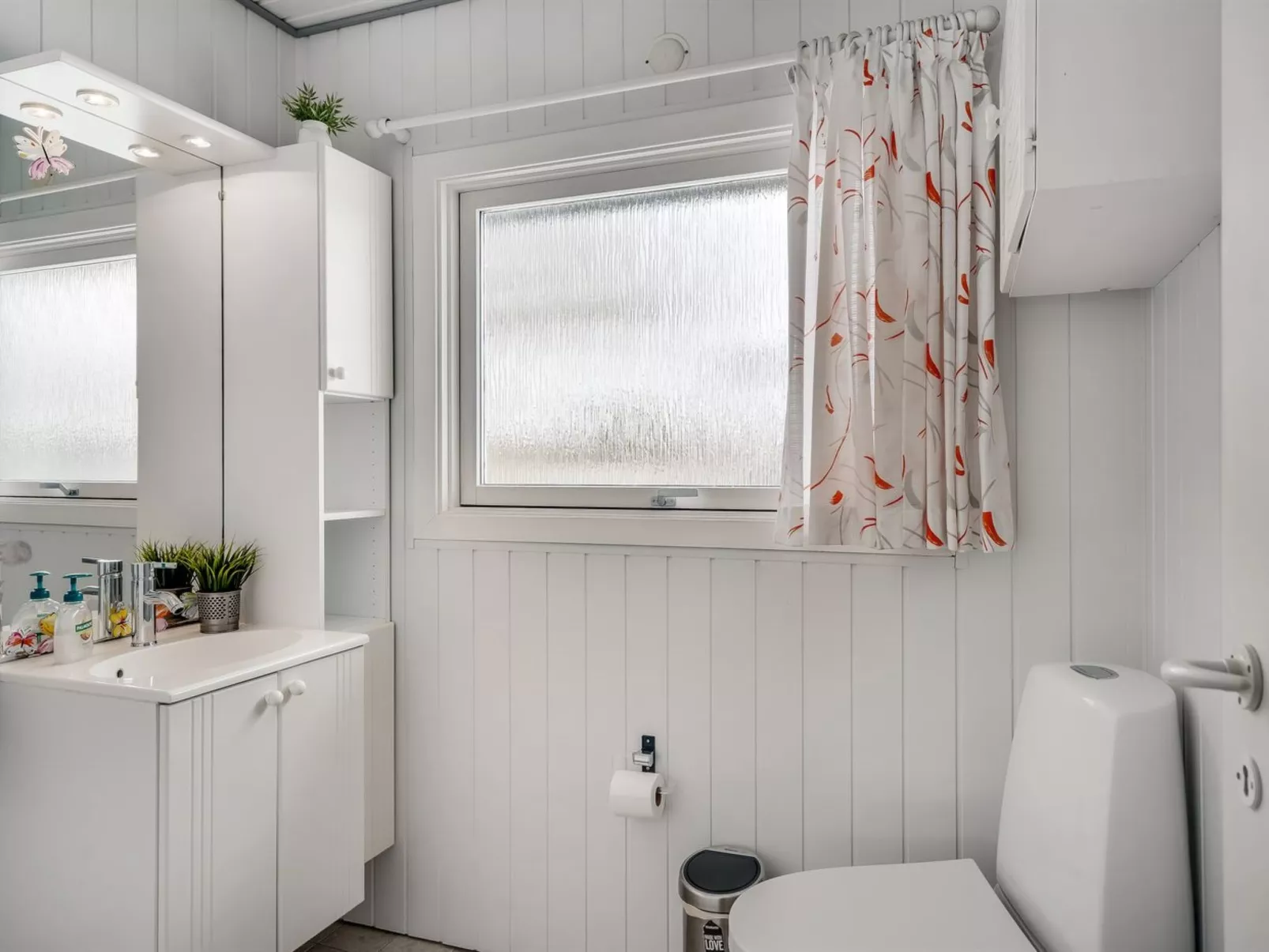 "Dimo" - 75m to the fjord - Binnen