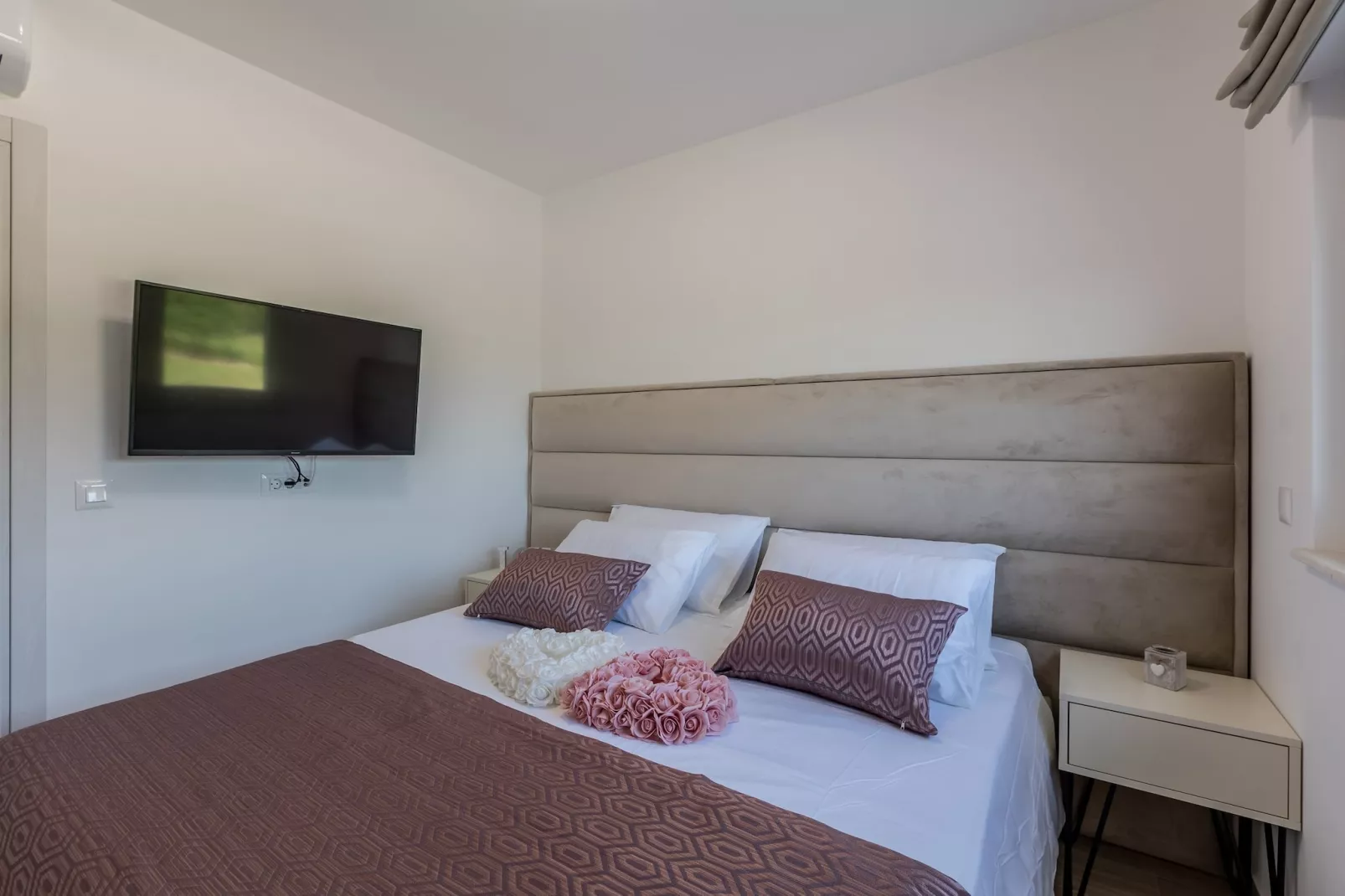 Scenic Kastel Luksic Apartments - Three Bedroom Apartment - Slaapkamer