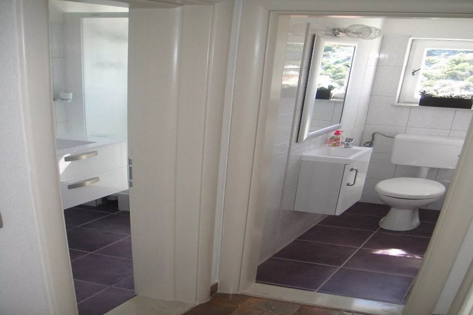 Wonderful Visinisce Apartments with Terrace and Sea Views - Comfort Two Bedroom Apartment (Owner 3) - Badkamer