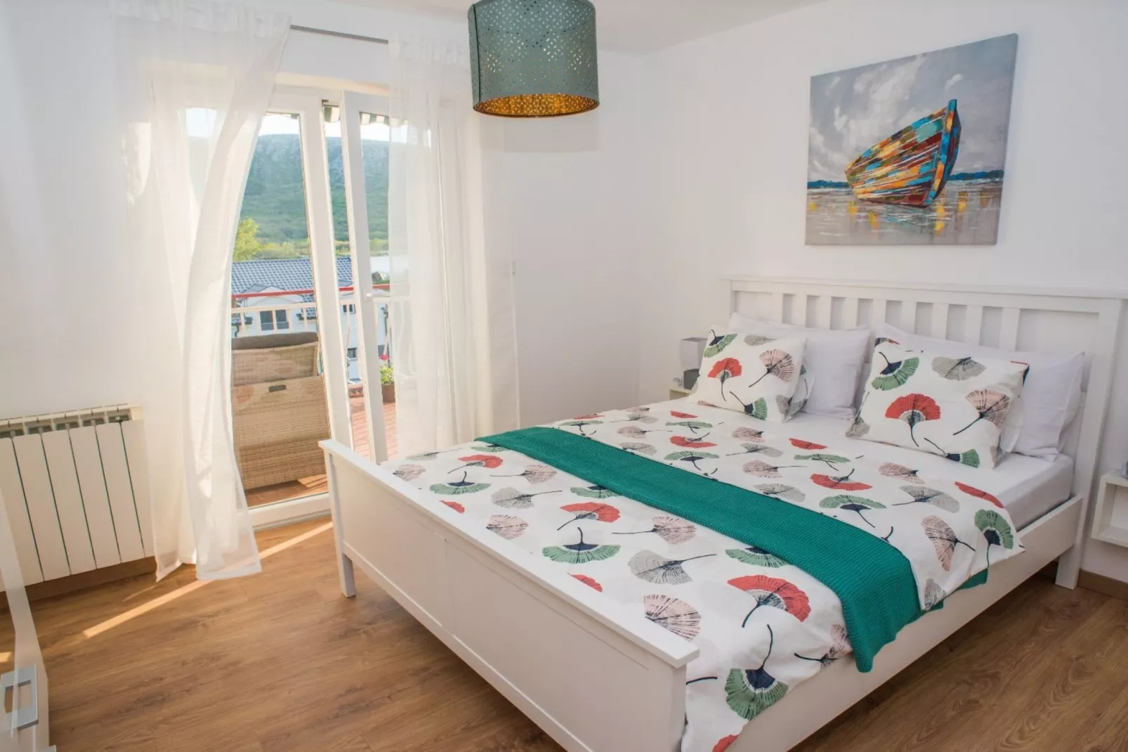 Chic Apartment Tribalj with Private Balcony - One Bedroom Apartment - Slaapkamer