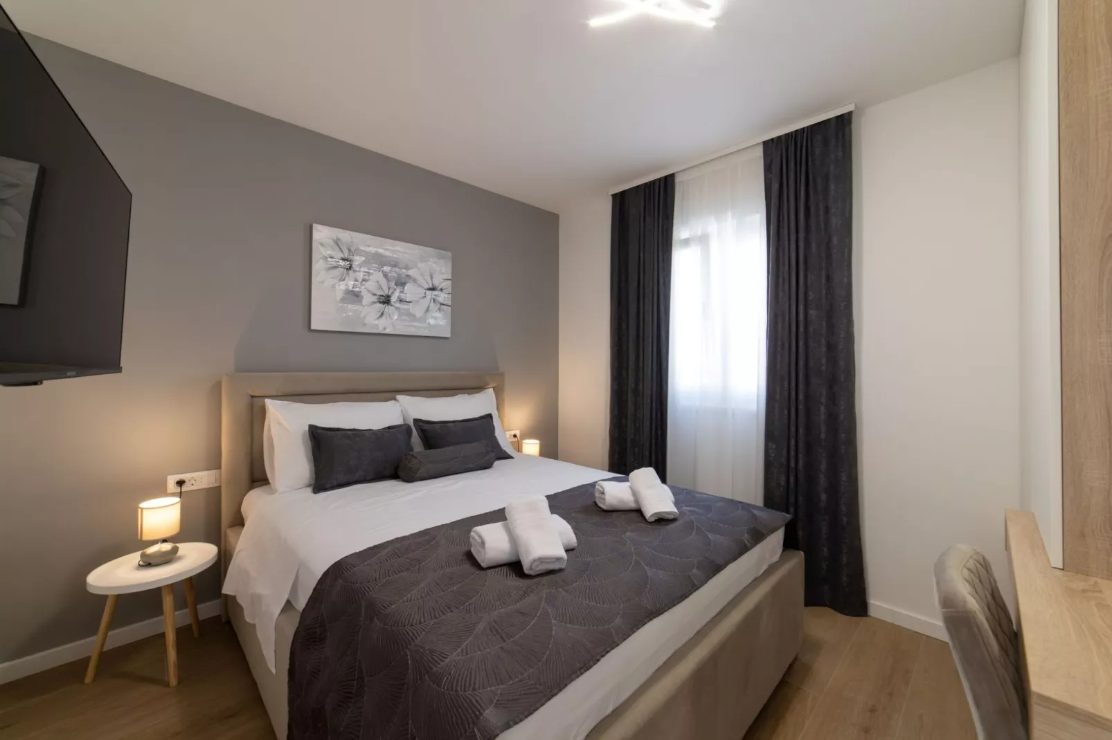 Luxury Kastela Villa with Heated Pool and Lounge Area - Four Bedroom Villa - Slaapkamer