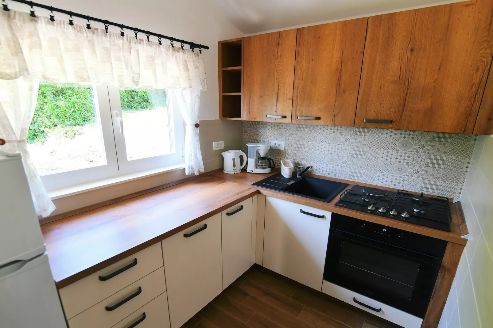 Charming Holiday Home with Terrace and Garden - One Bedroom Holiday Home - Keuken