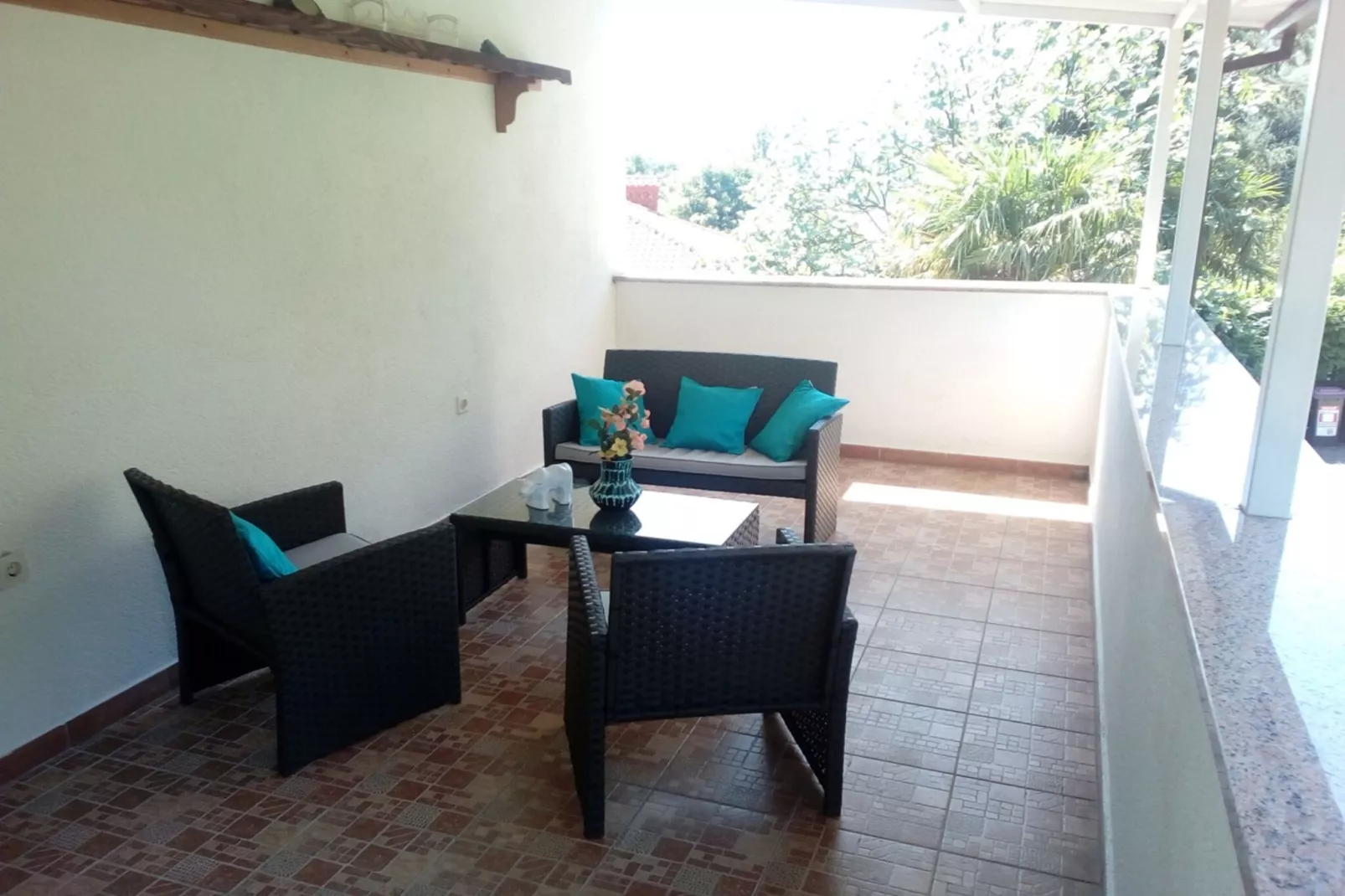Lovely Apartments Near the Sea - One Bedroom Apartment with Balcony - Woonkamer