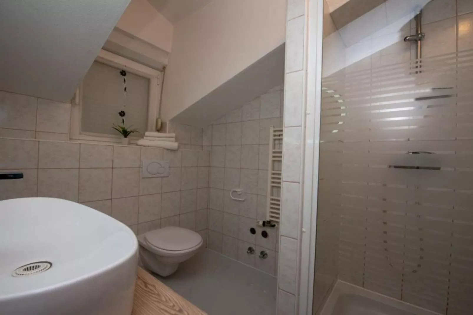 Villa Tomi - Studio With Sea View (5) - Badkamer