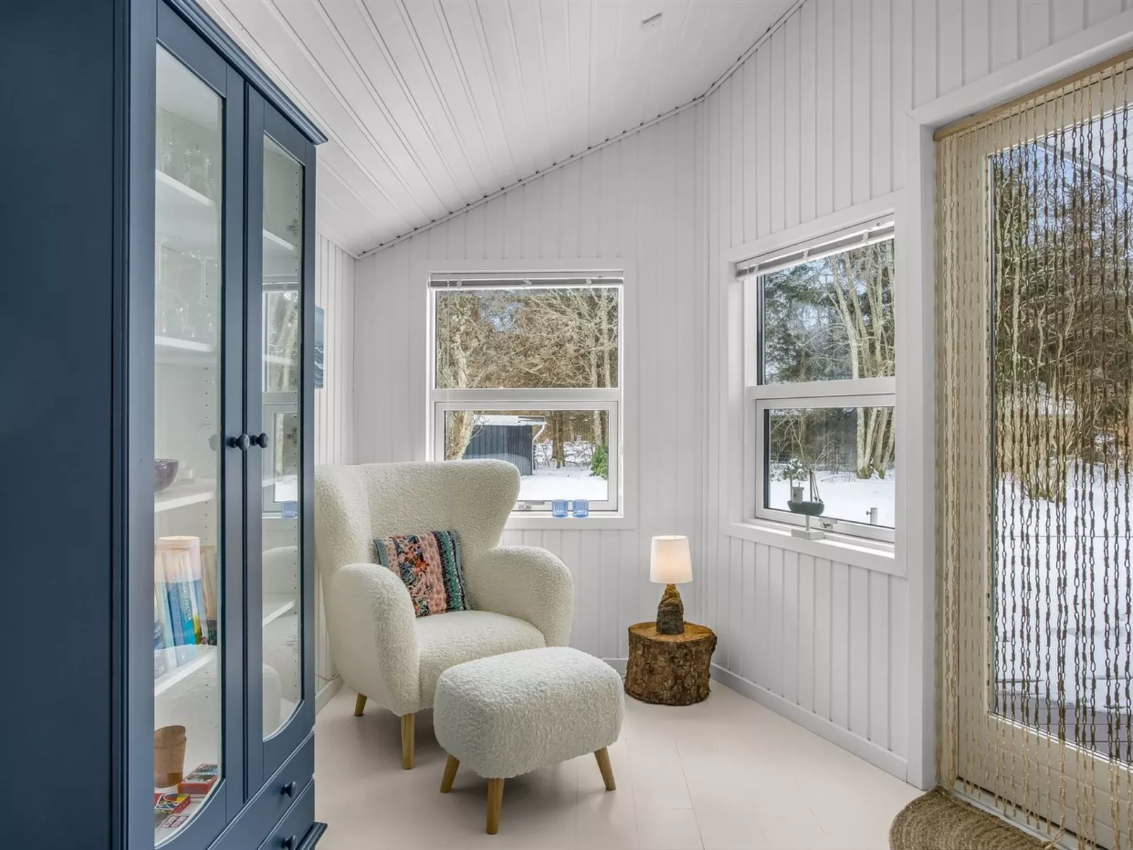 "Stasia" - 1.5km from the sea - Binnen