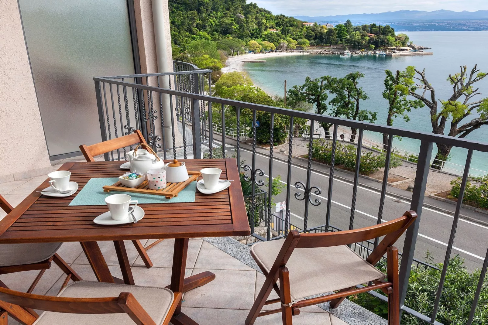 Splendid Beachfront Medveja Apartments - Confort One Bedroom Apartment with Balcony and Sea View 3 - Terrasbalkon