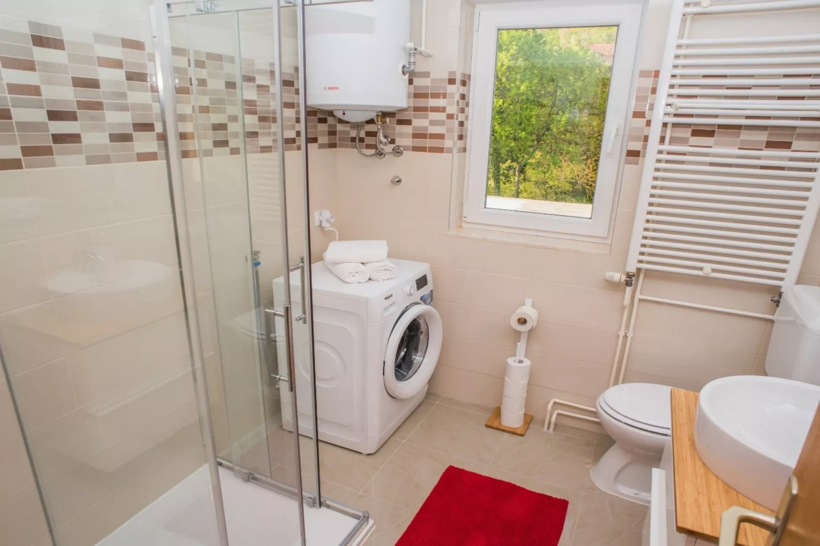 Chic Apartment Tribalj with Private Balcony - One Bedroom Apartment - Badkamer