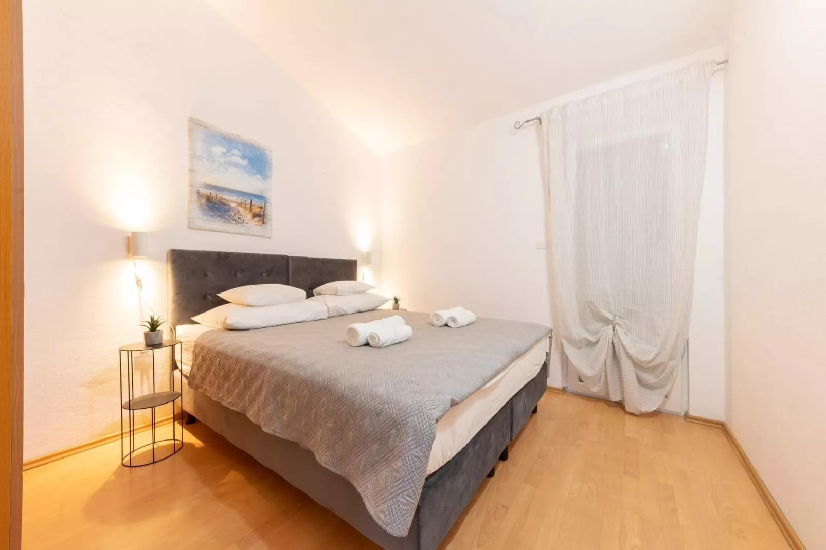 Spacious Prgomet Retreat with Private Pool, Fitness Centre, and Garden - Three Bedroom Villa - Slaapkamer