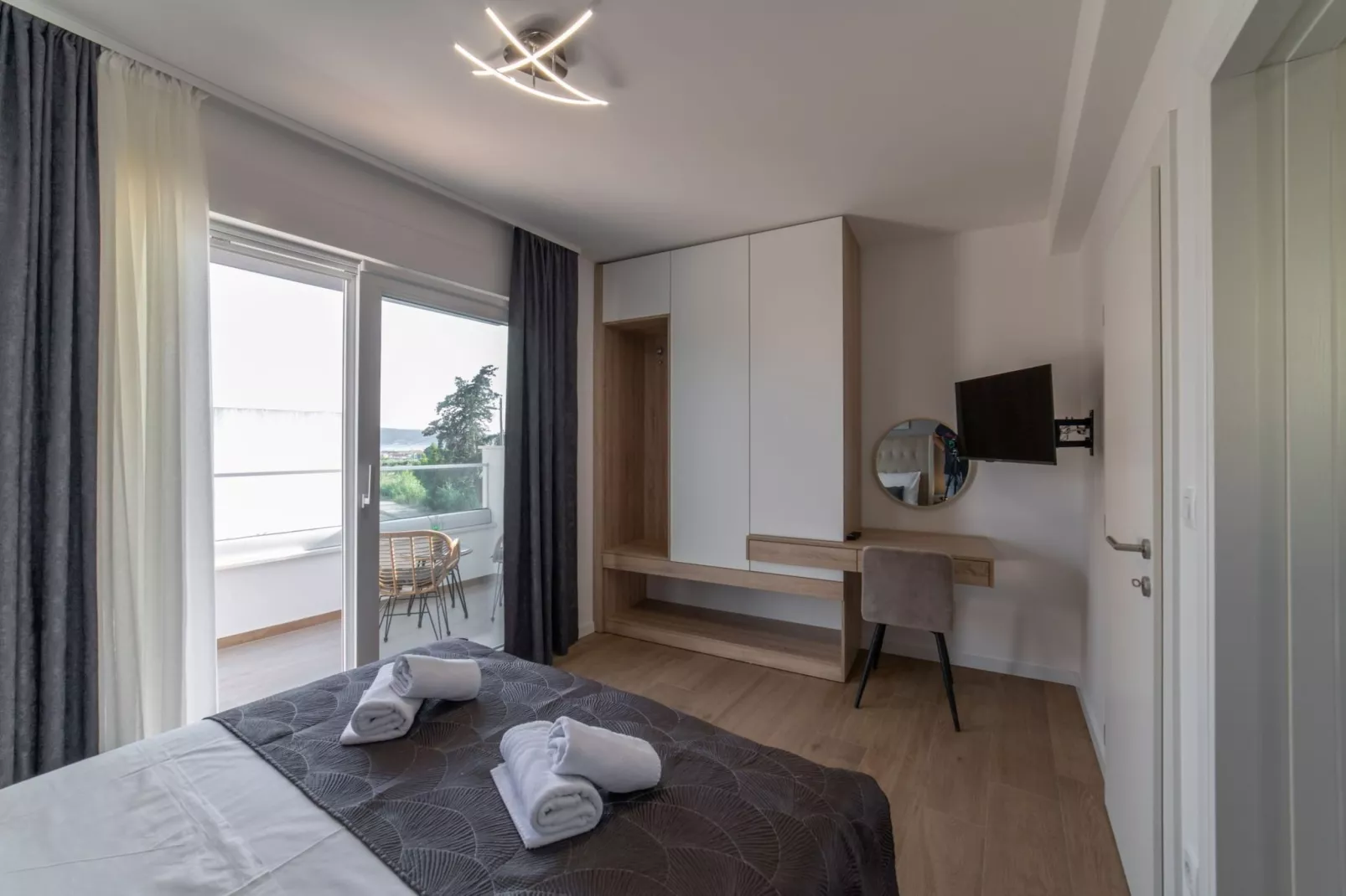 Luxury Kastela Villa with Heated Pool and Lounge Area - Four Bedroom Villa - Slaapkamer