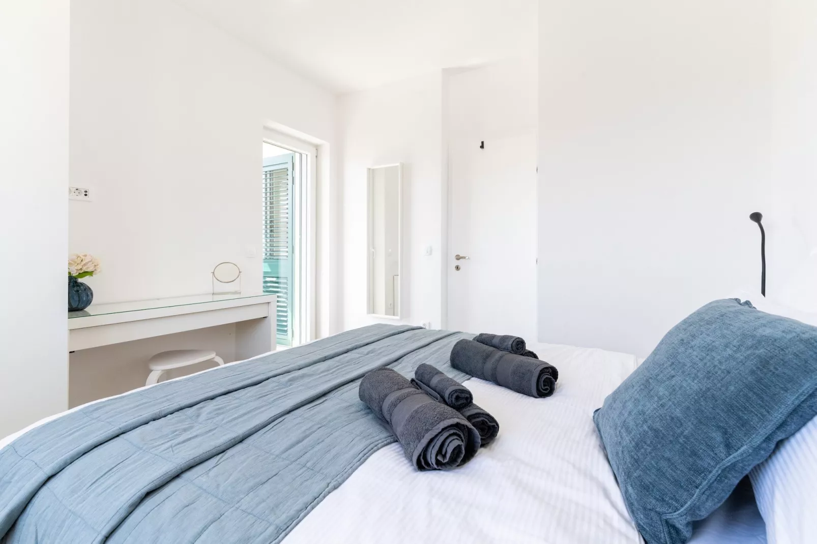Luxury Living at Horizon Retreat - Deluxe Two Bedroom Apartment (owner  West S6) - Slaapkamer