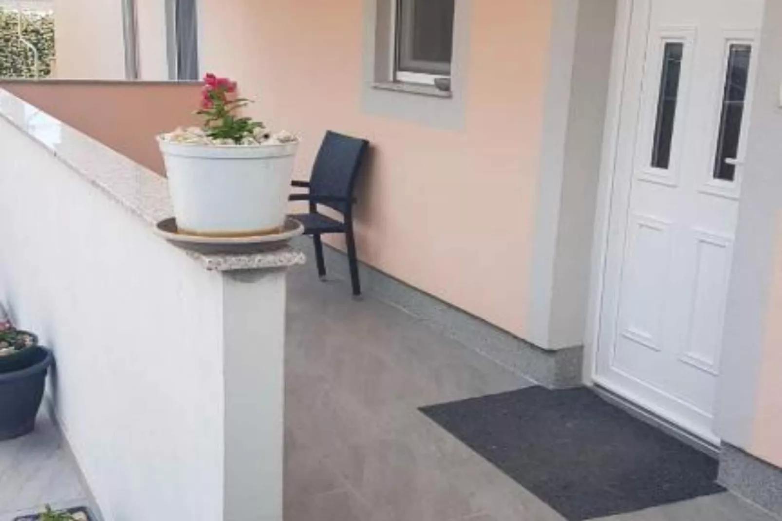Modern Apartments in Zadar with Private Terrace - Studio Apartment with Terrace - Buitenlucht