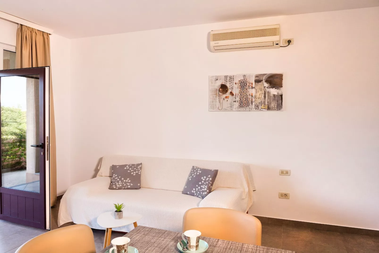 Splendid Beachfront Medveja Apartments - Deluxe Two Bedroom Apartment with Terrace and Sea View - Slaapkamer