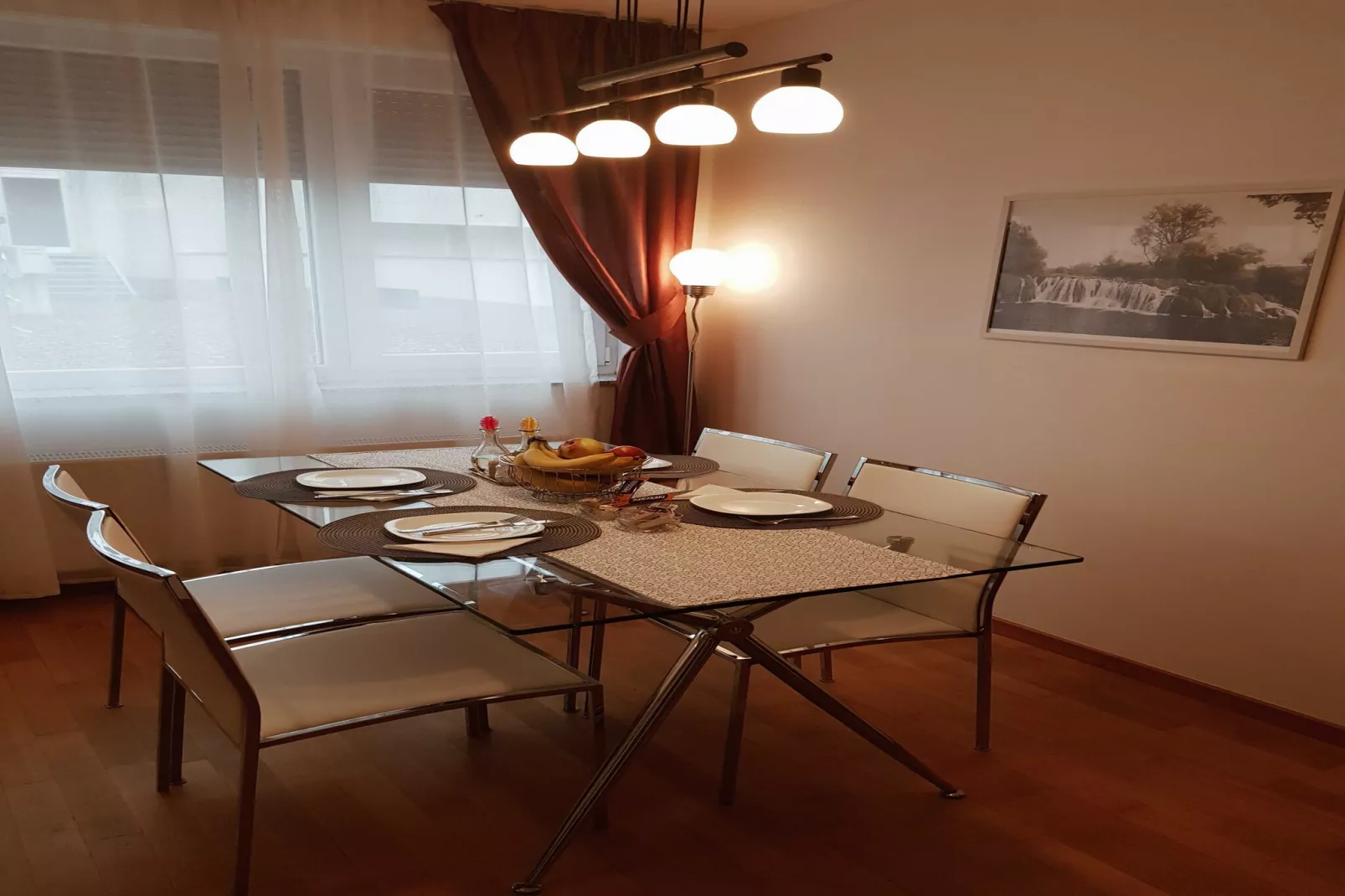 Apartment Aurelia Arena - One Bedroom Apartment - Eetkamer