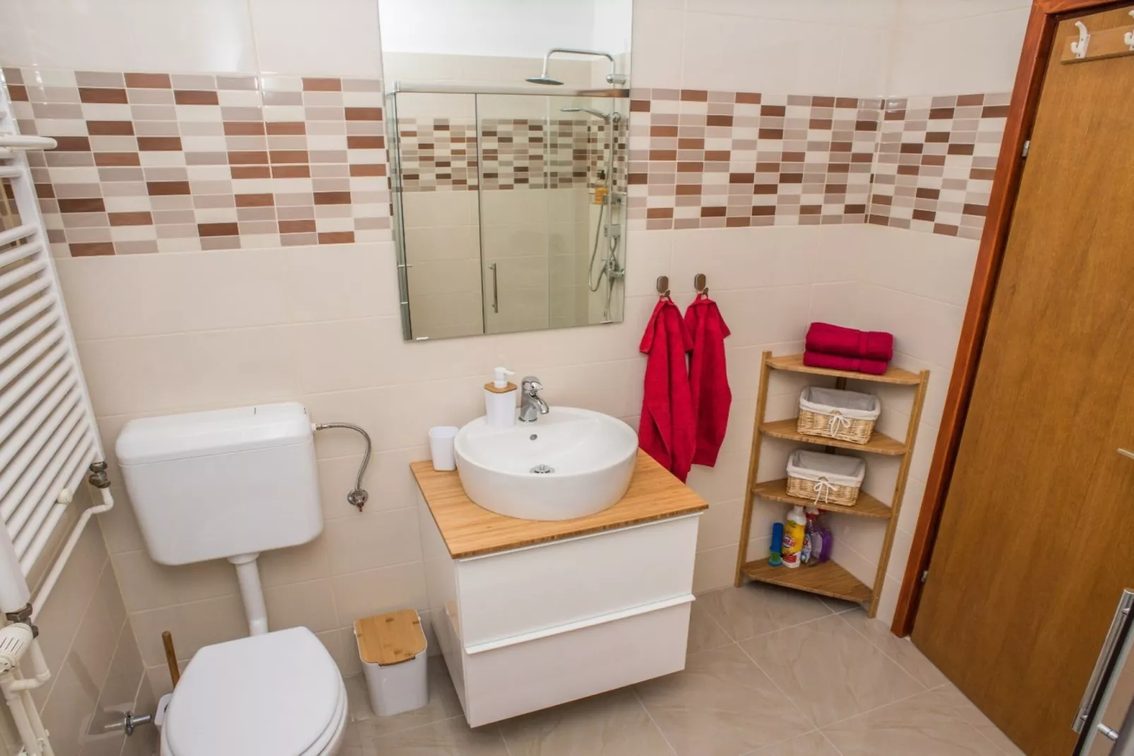 Chic Apartment Tribalj with Private Balcony - One Bedroom Apartment - Badkamer