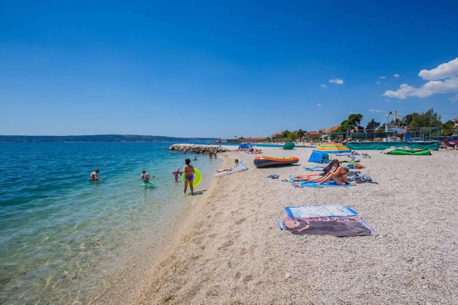 Chic and Stylish Kastel Novi Apartment with Pool - Five Bedroom Apartment With Pool - Buitenlucht