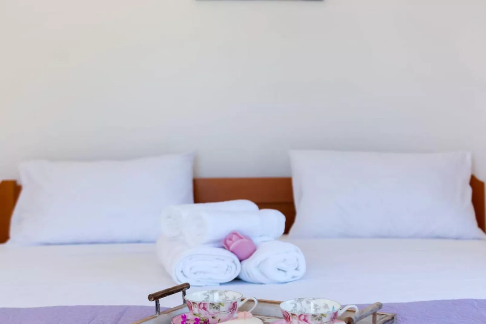 Seaside Getaway Holiday Home with Patio Slatine - Three Bedroom Holiday Home - Slaapkamer