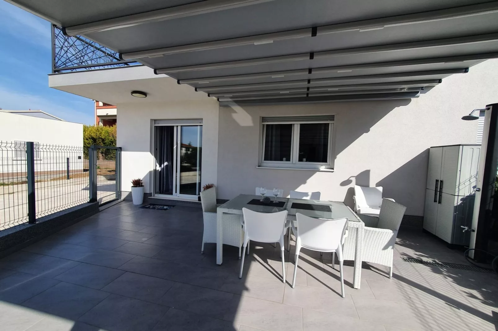 Kastel Novi Elegant and Stylish Apartment with Terrace and Patio - Two Bedroom Apartment with Terrace - Buitenlucht