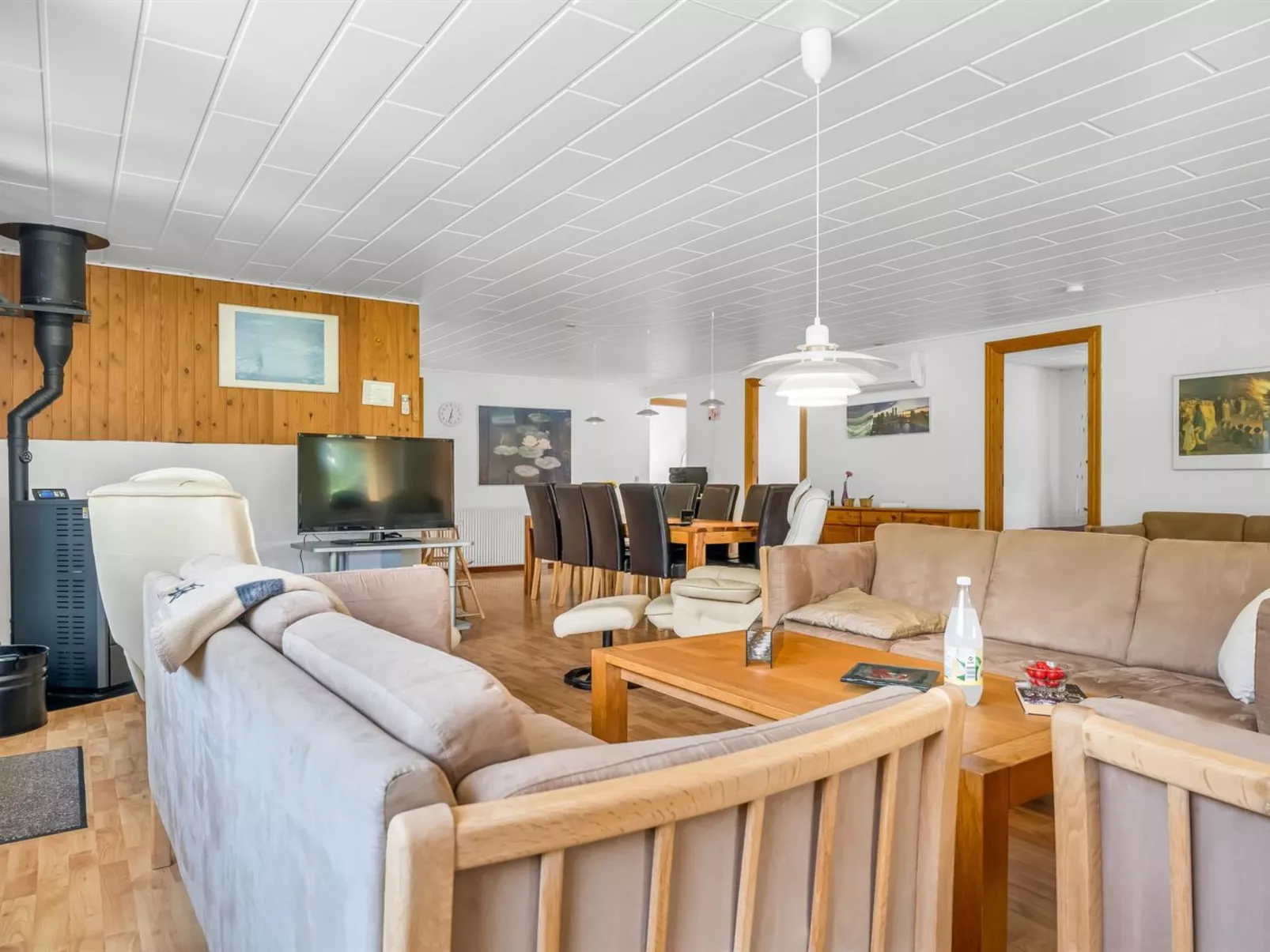 "Ebon" -  from the sea - Binnen