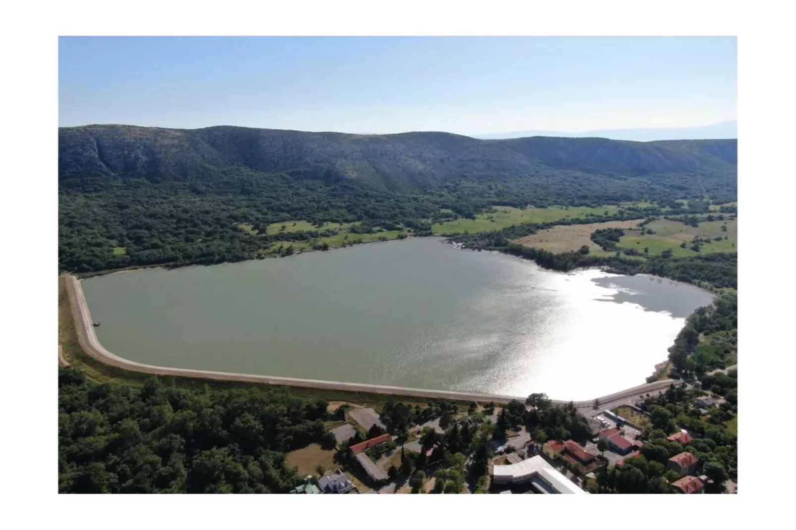 Exquisite Holiday Home with Private Pool and Sauna - Three Bedroom Holiday Home - Buitenlucht